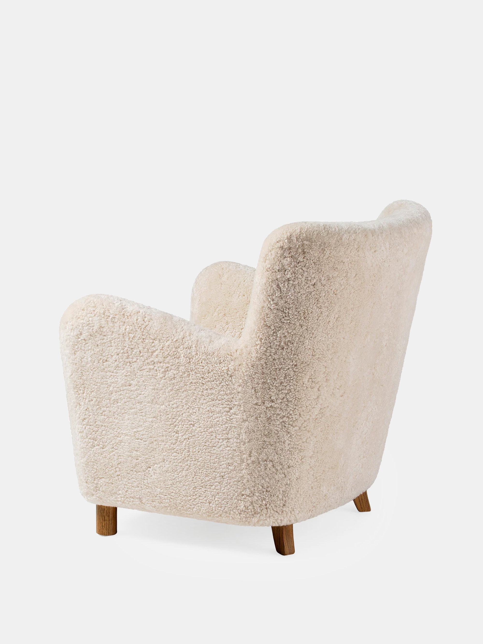 55803 0dba98ddfa Dagmar 54 Chair Moonlight Fumed Oak121885 Portrait