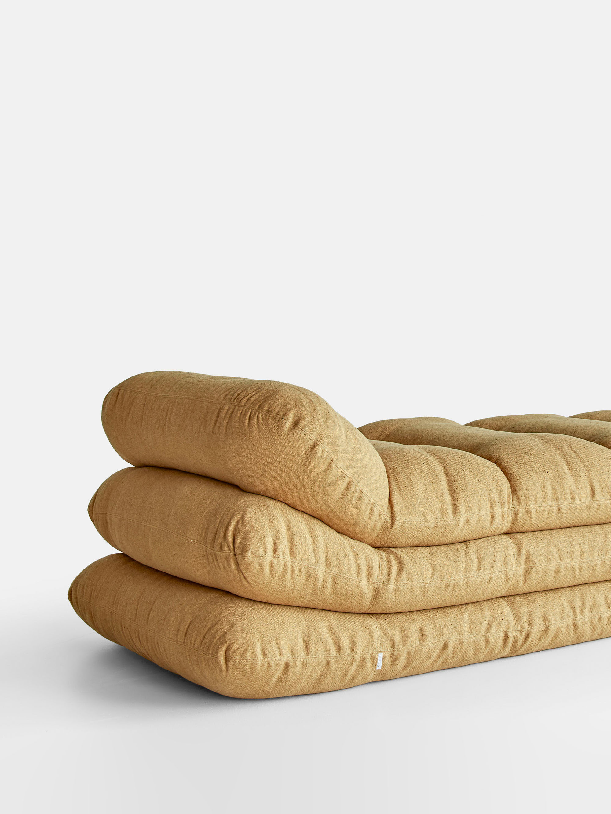55874 Aa0d44891a Tacchini Solar Daybed Vagus 02 5 Portrait
