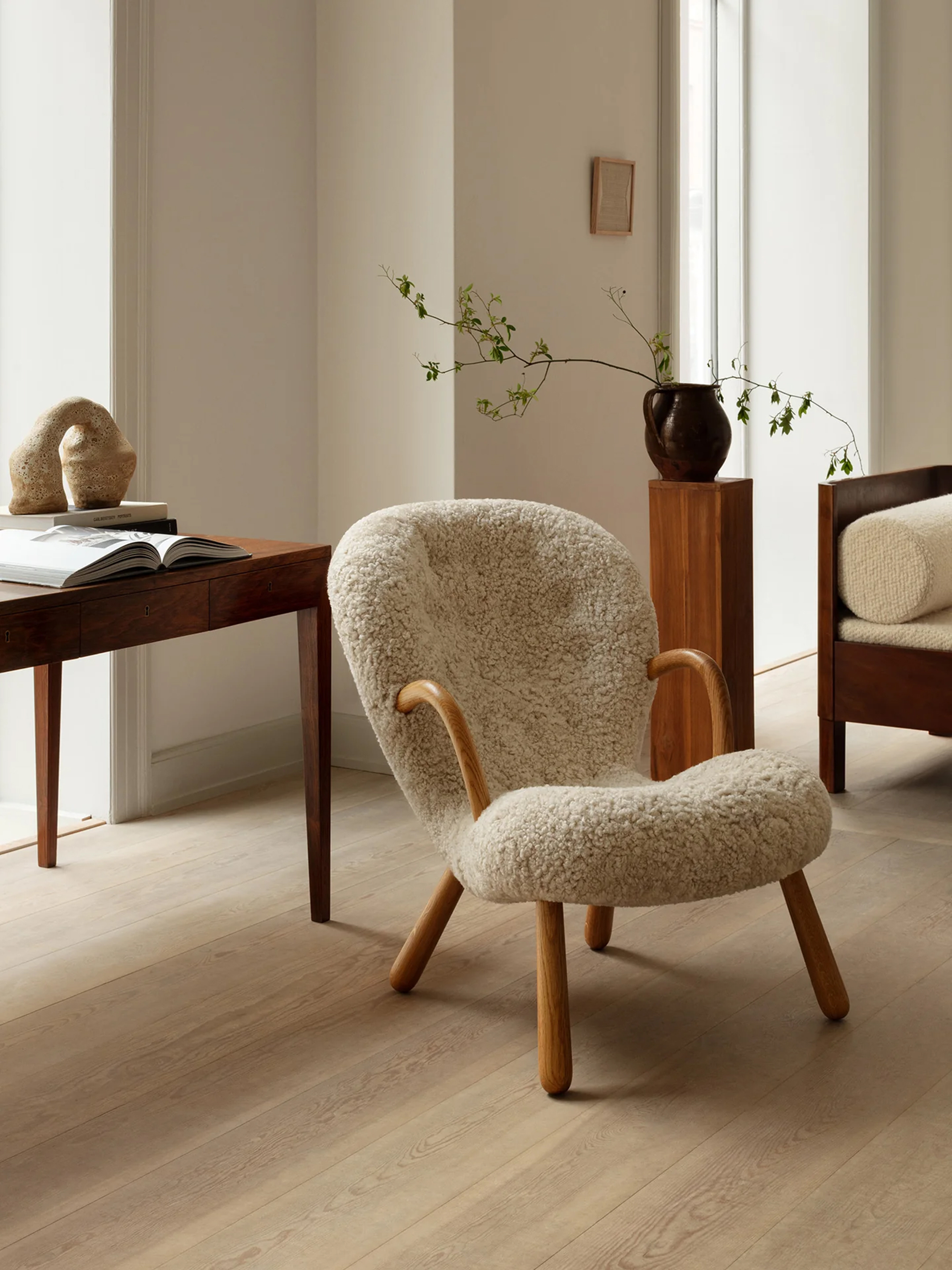 55969 9405a95c81 Clam Chair 3 Portrait