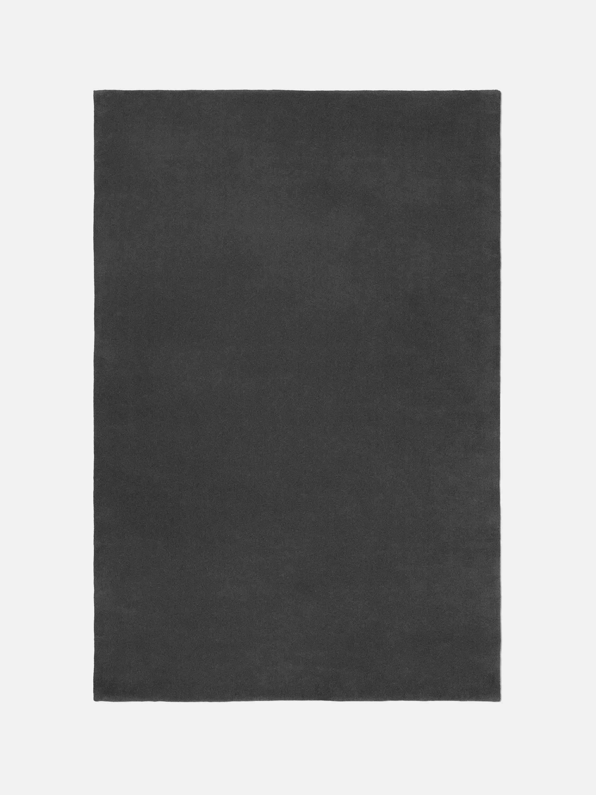 56018 D054613a9d Gray Portrait