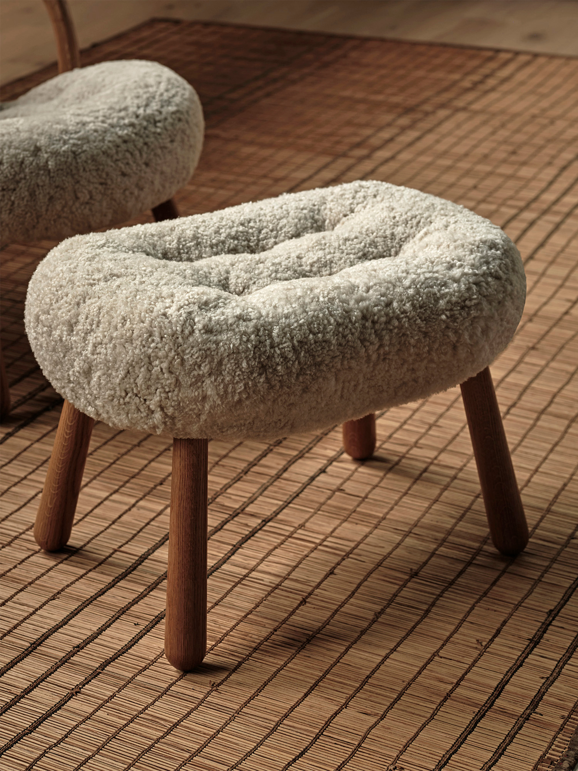 56039 53e4759f84 Clam Stool Moonlight Oiled Oak Portrait