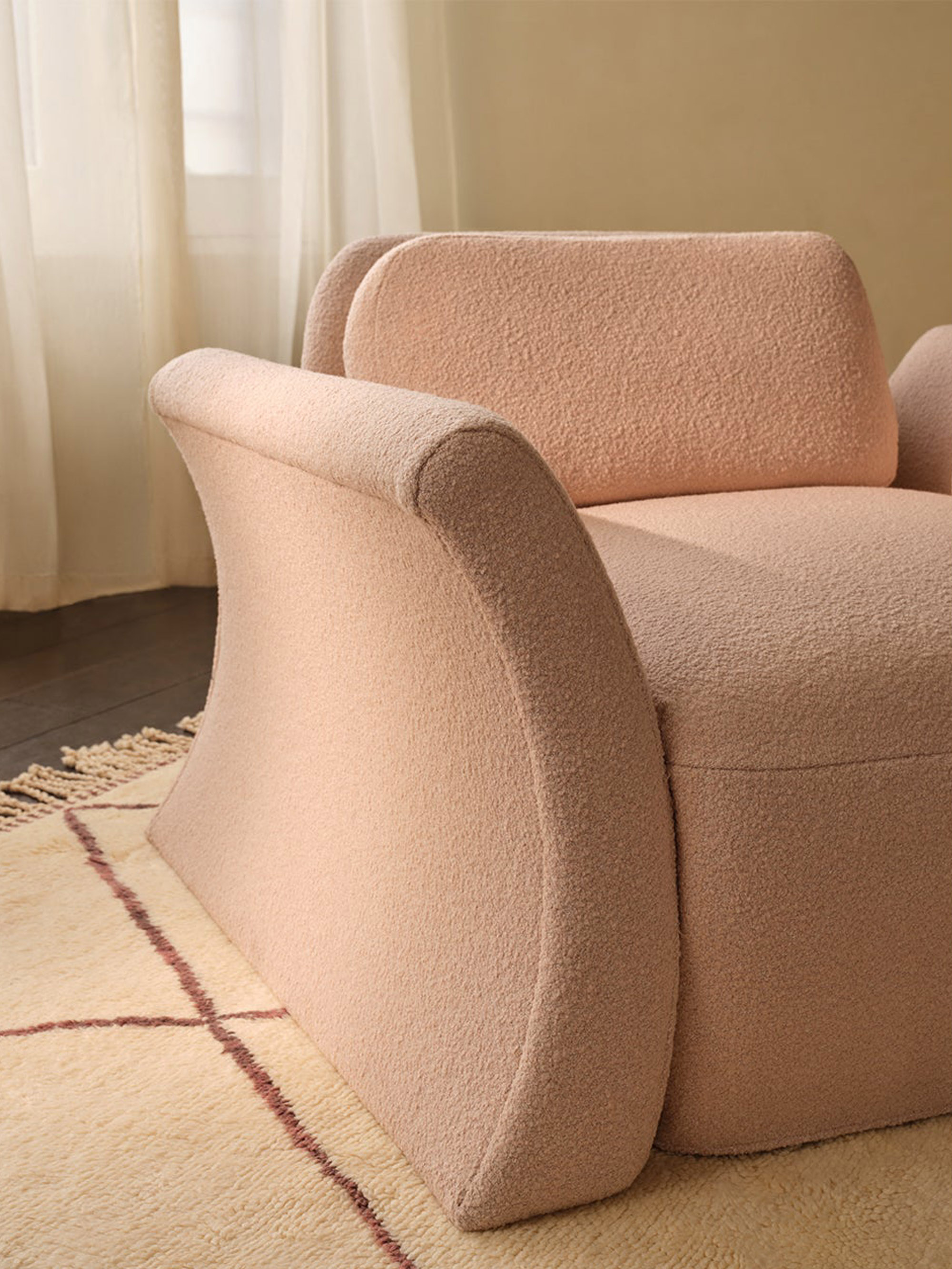 56611 B5afda92b4 Peonia Armchair Pink Scp Detail In Situ Portrait
