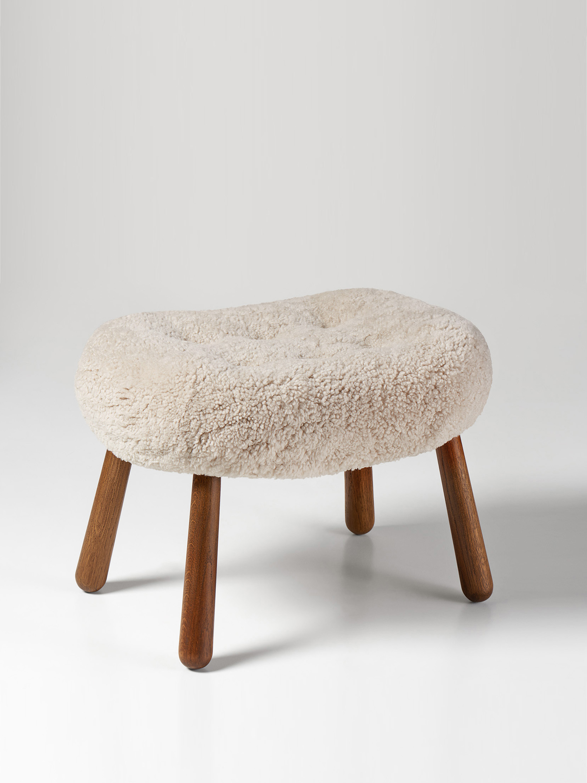56681 0b7afc95f0 Arnoldmadsen Clam Stool Sk Moonlight Fumed Oak Kopiera Portrait