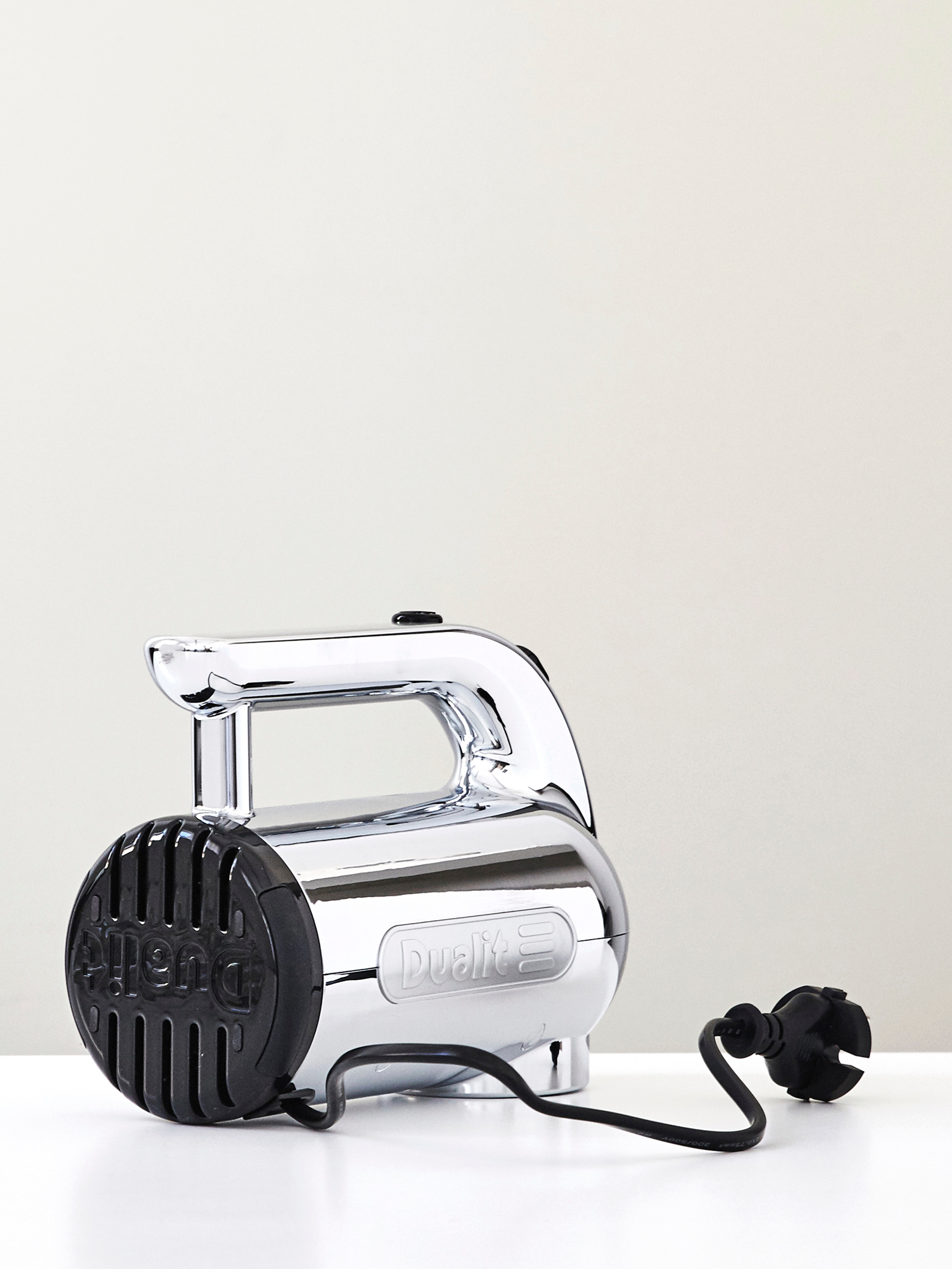 5701 Ae15e18a74 597410 6 Dualit Hand Mixer Portrait