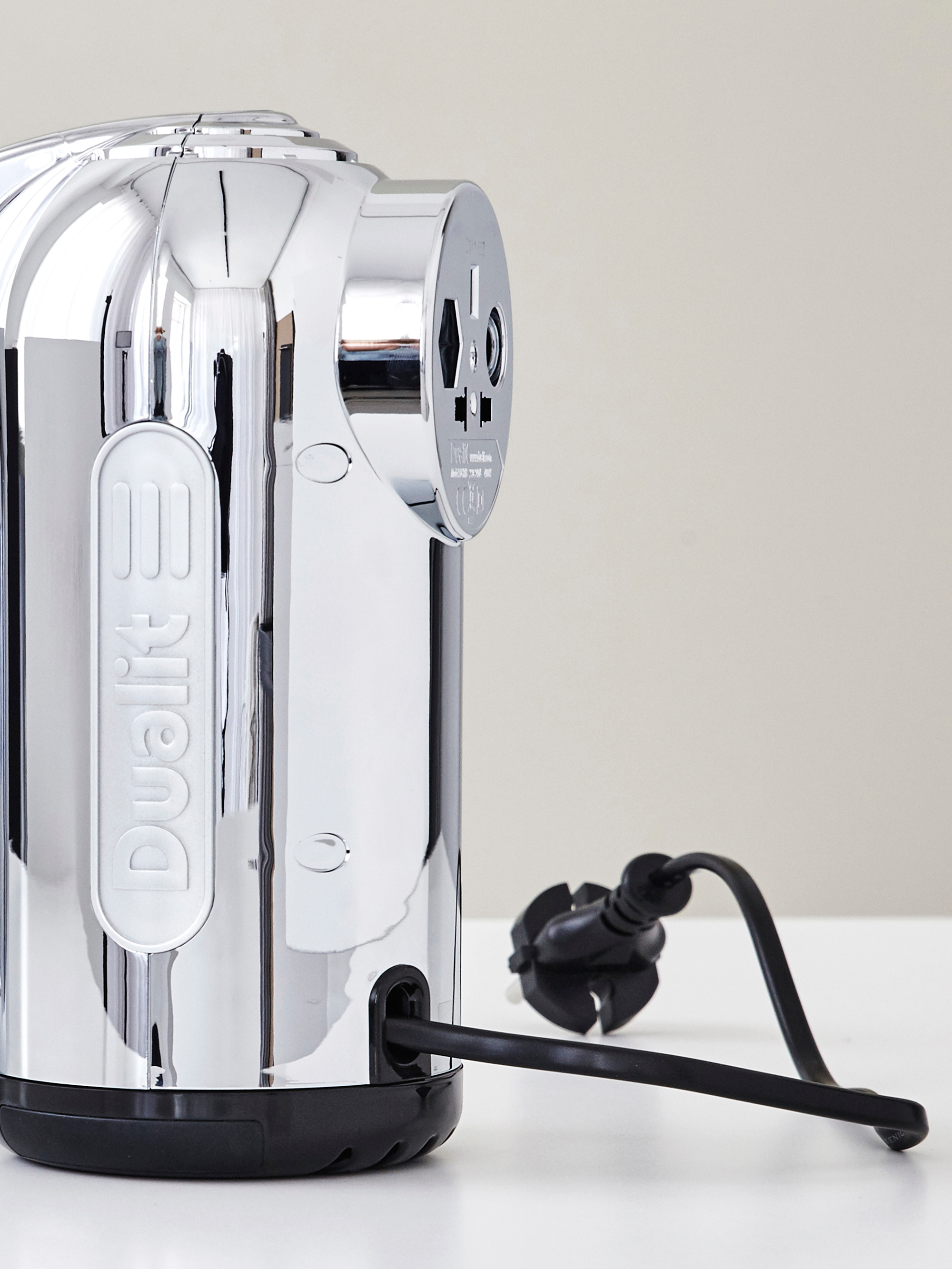 5701 D55ff55ed3 597410 7 Dualit Hand Mixer Portrait