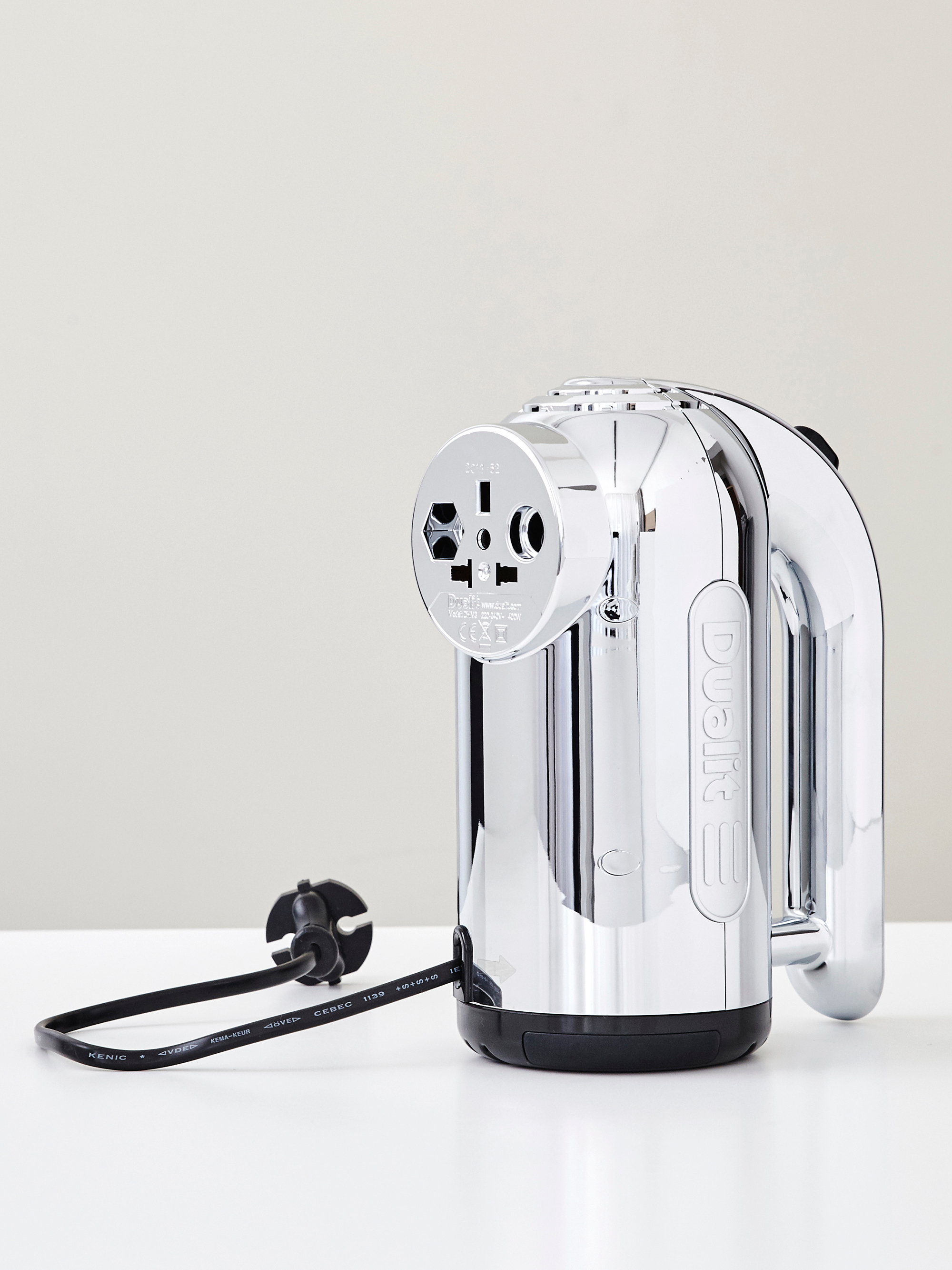 5701 F8af0b7046 597410 4 Dualit Hand Mixer Portrait
