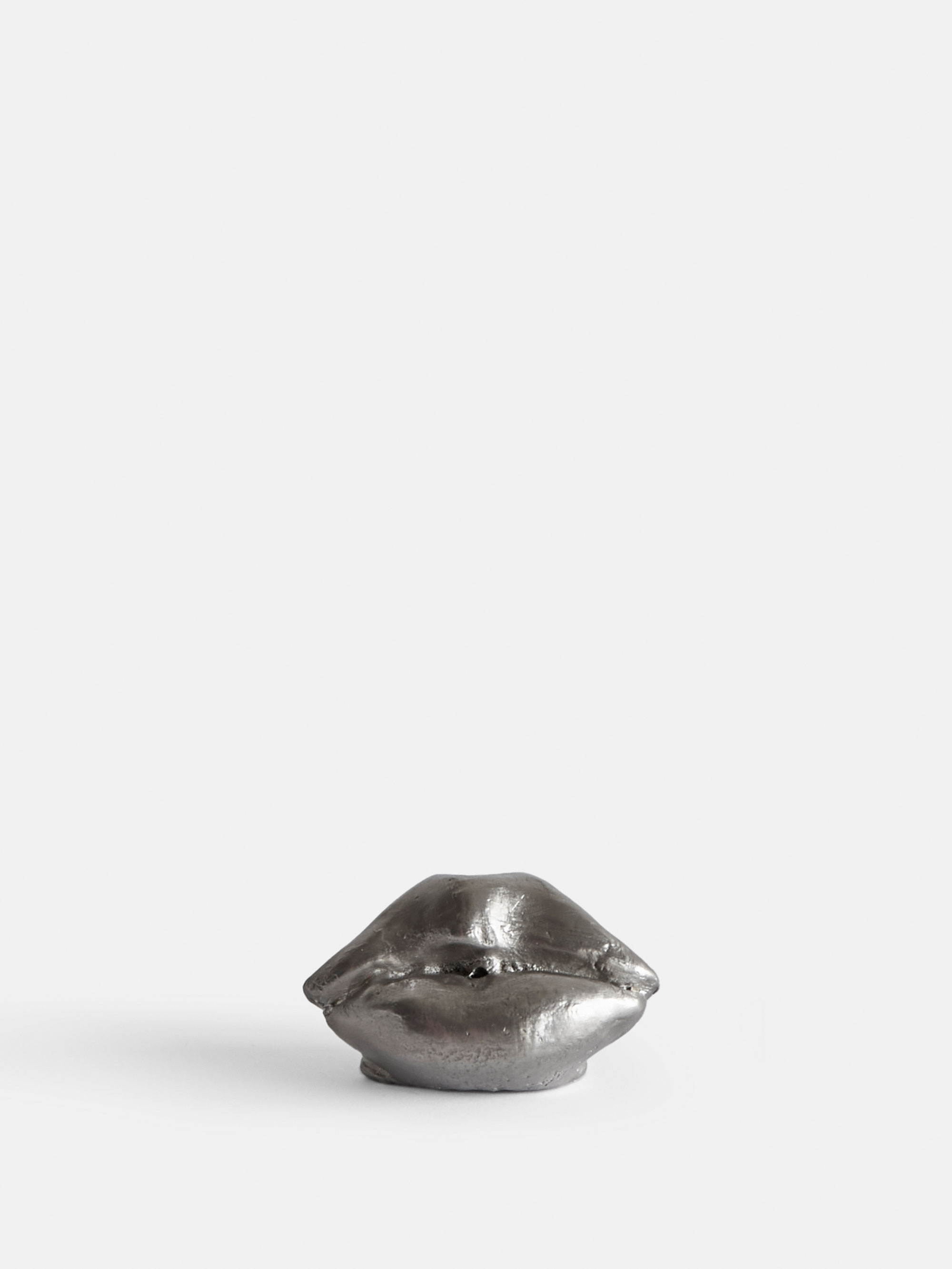 57065 F756d963df Incense Holder Lips 2 Portrait