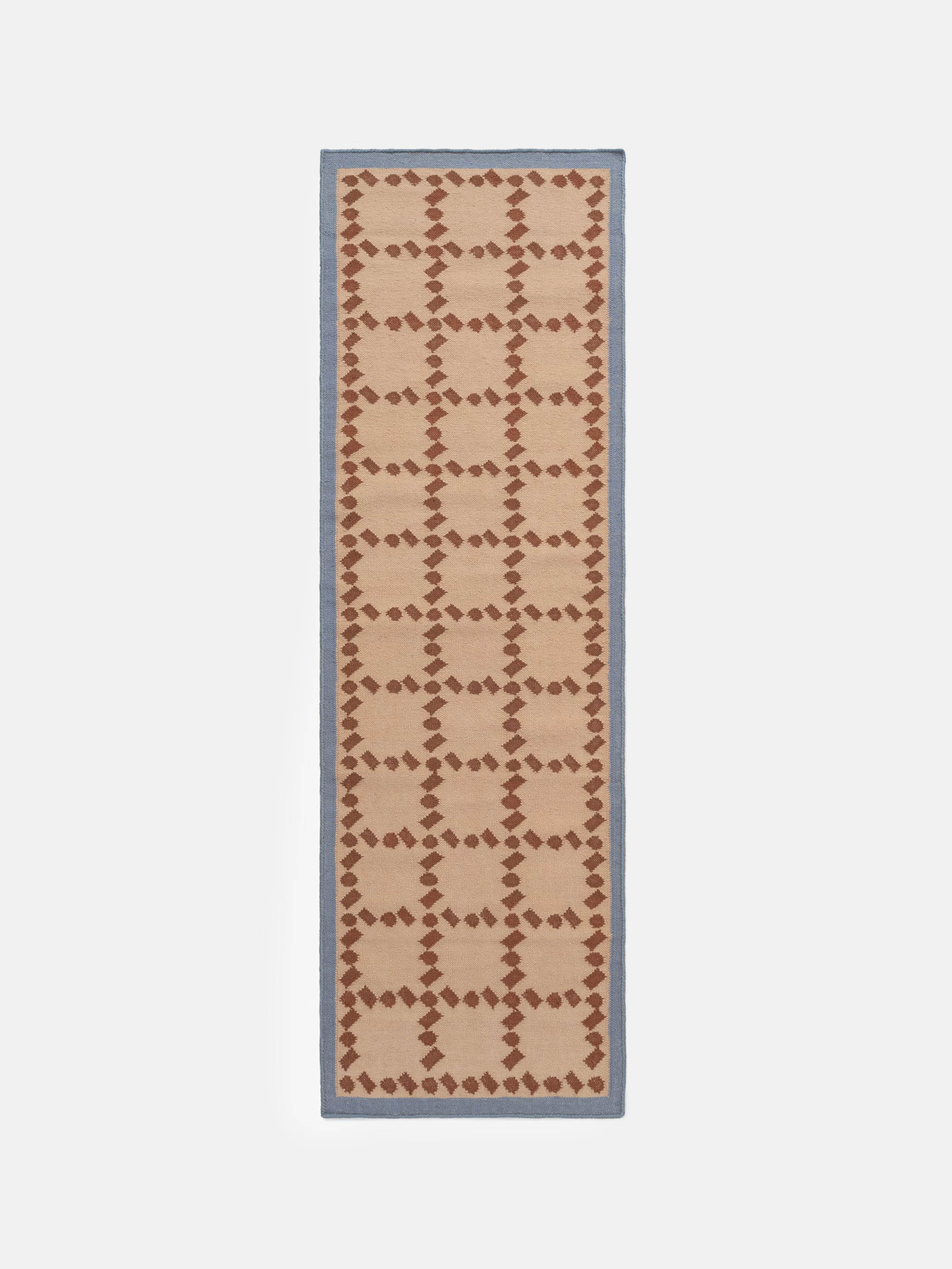 57880 Bfc343001d Pointe Runner Red Blue Portrait