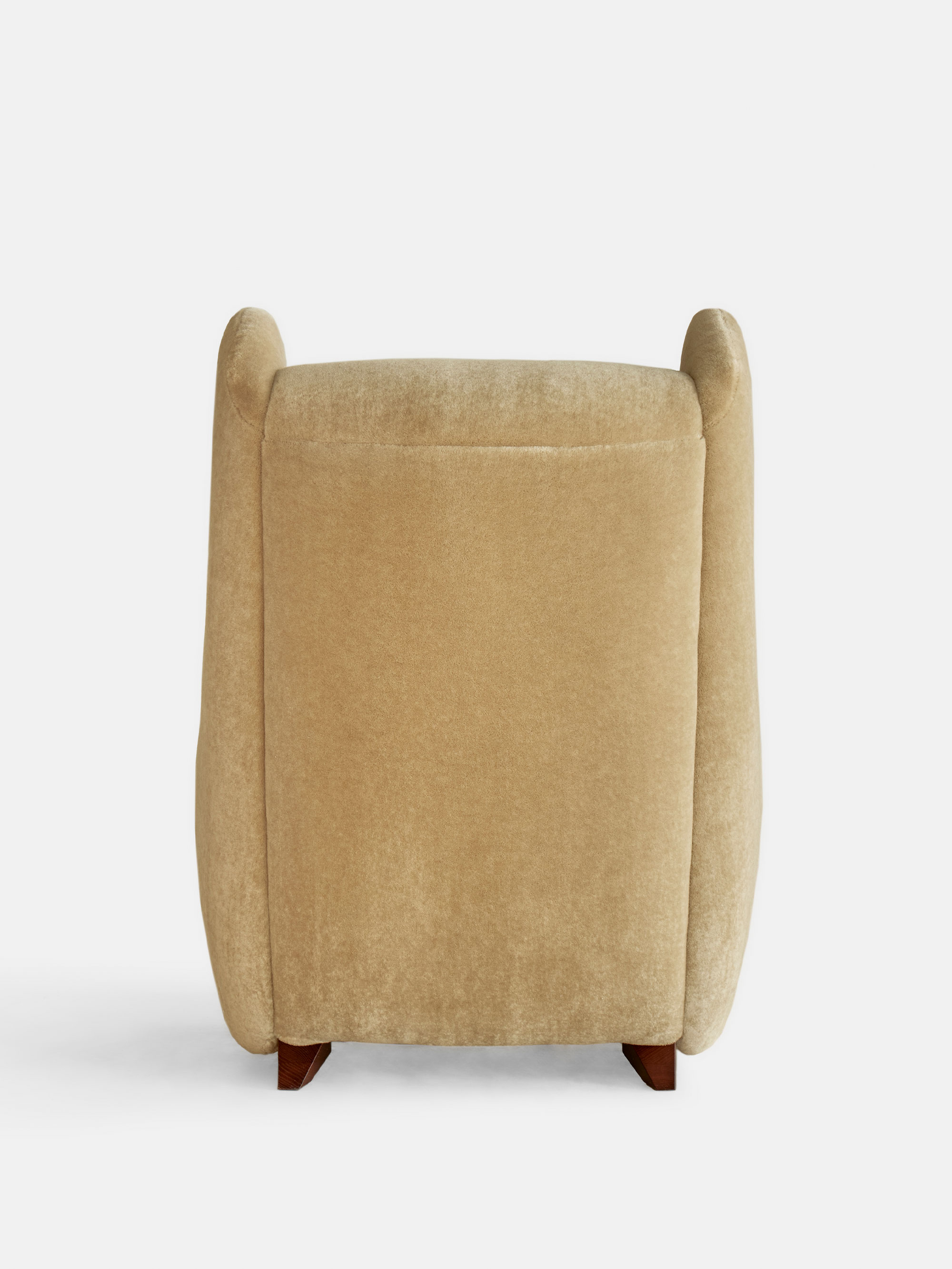 58818 4154c44e35 Cadillac Armchair 3 Portrait