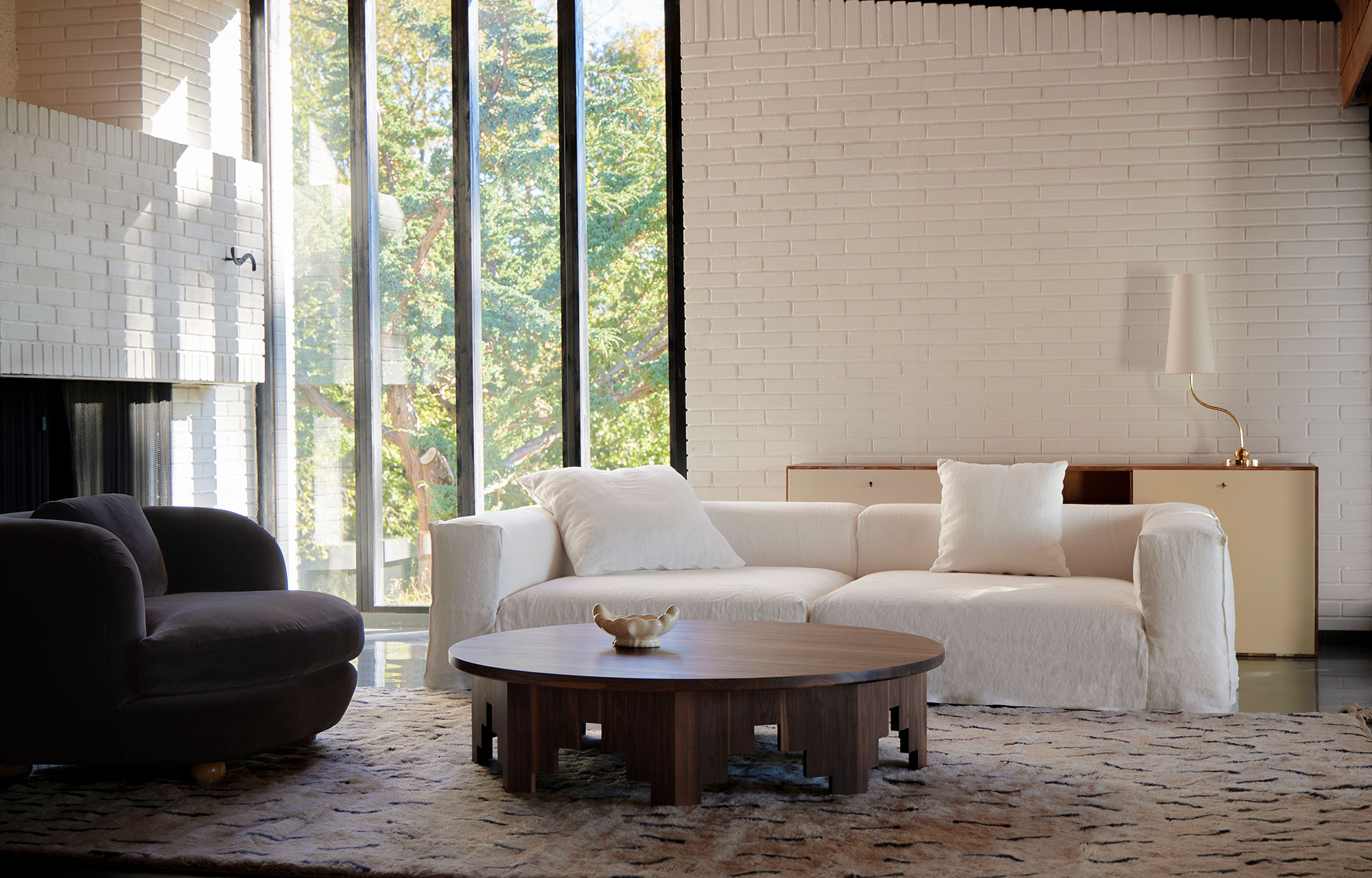59344 94d9613f5e Artilleriet Ateliers Aure Sofa Portrait