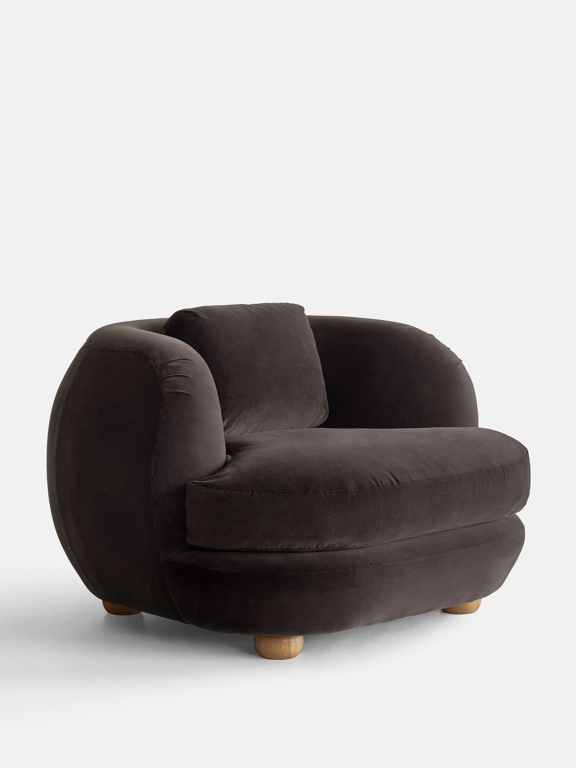 59456 21fad7bc4e Mamma Armchair 1 Portrait