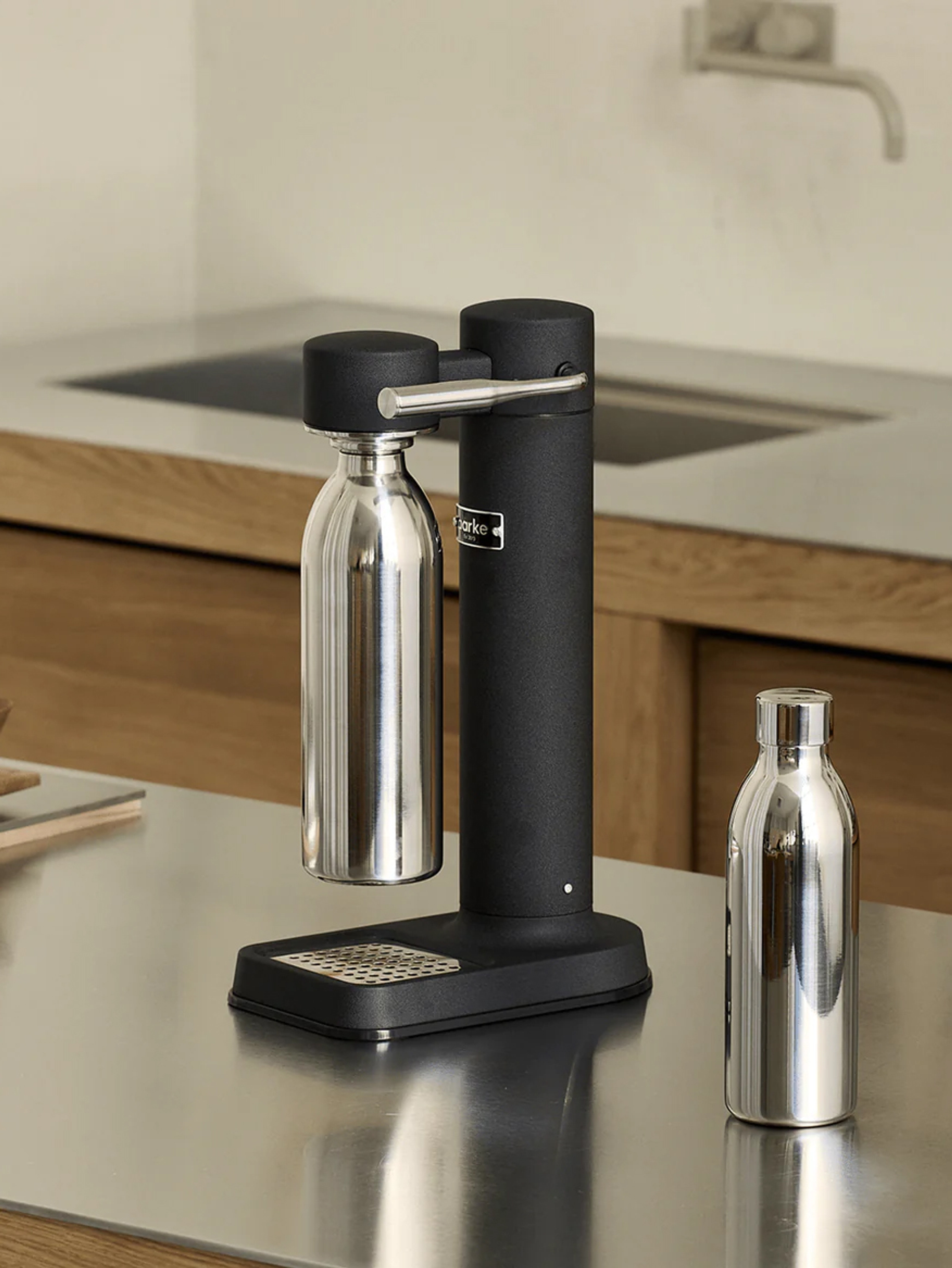 59600 B26e9a0e7a Aarke Ecom Steel Bottles 0013 Aarke Bottles C3 Duett 43 1000x Kopiera Portrait