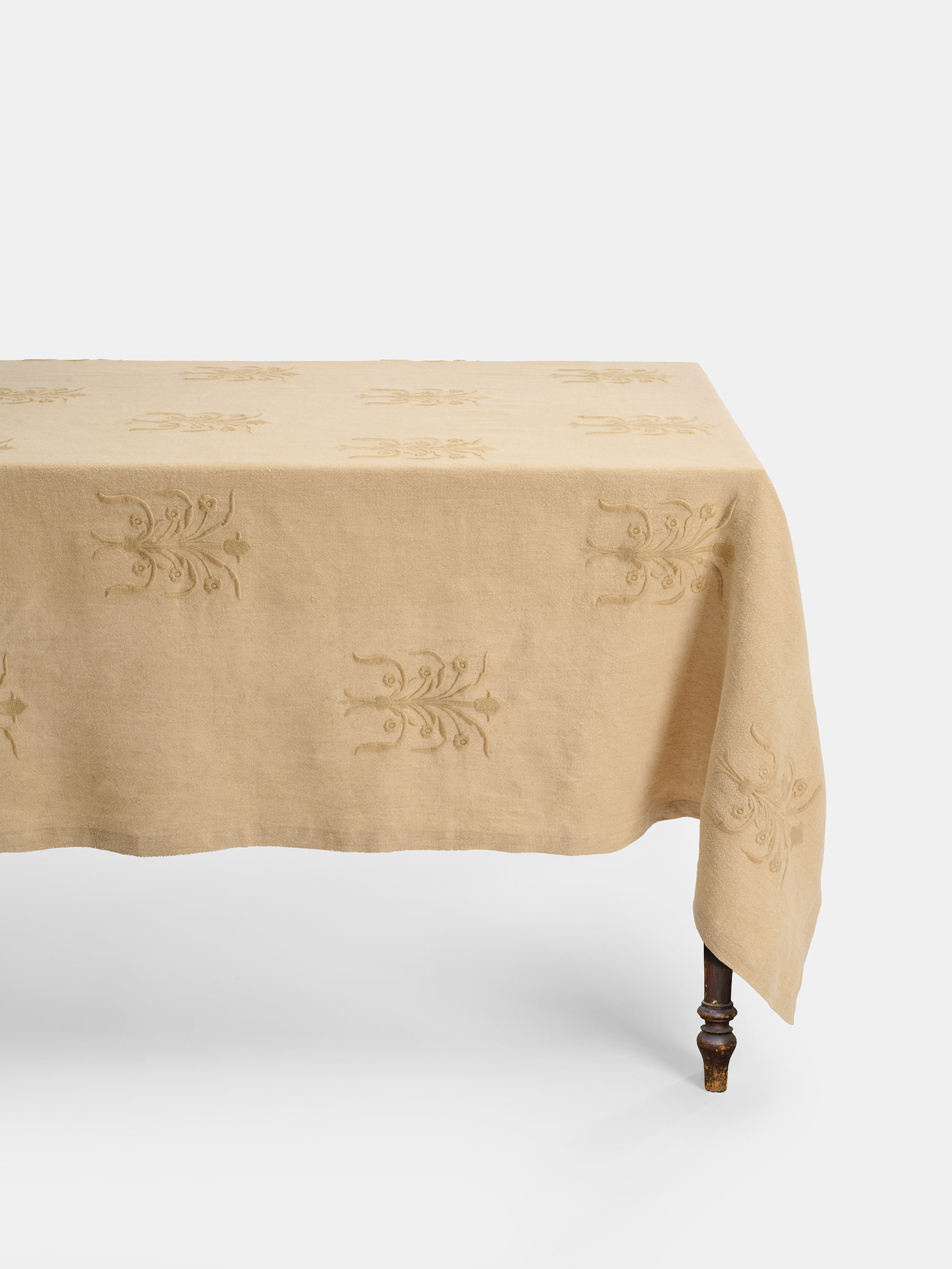 59622 5d1267bdb0 1 Floral Table Cappelendimyr Table Linen 16 Beige Portrait