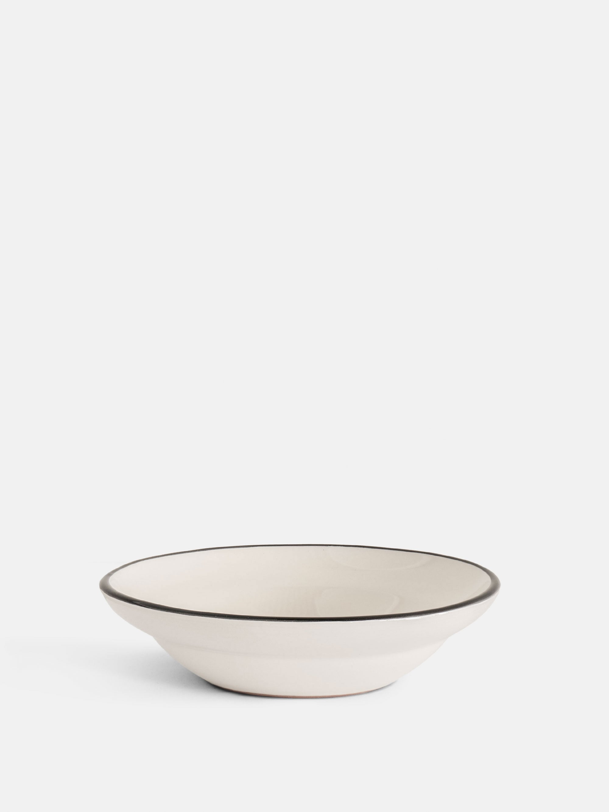 59899 4db79df565 Artilleriet Ateliers The Line Breakfast Bowl Black Border Shift Portrait