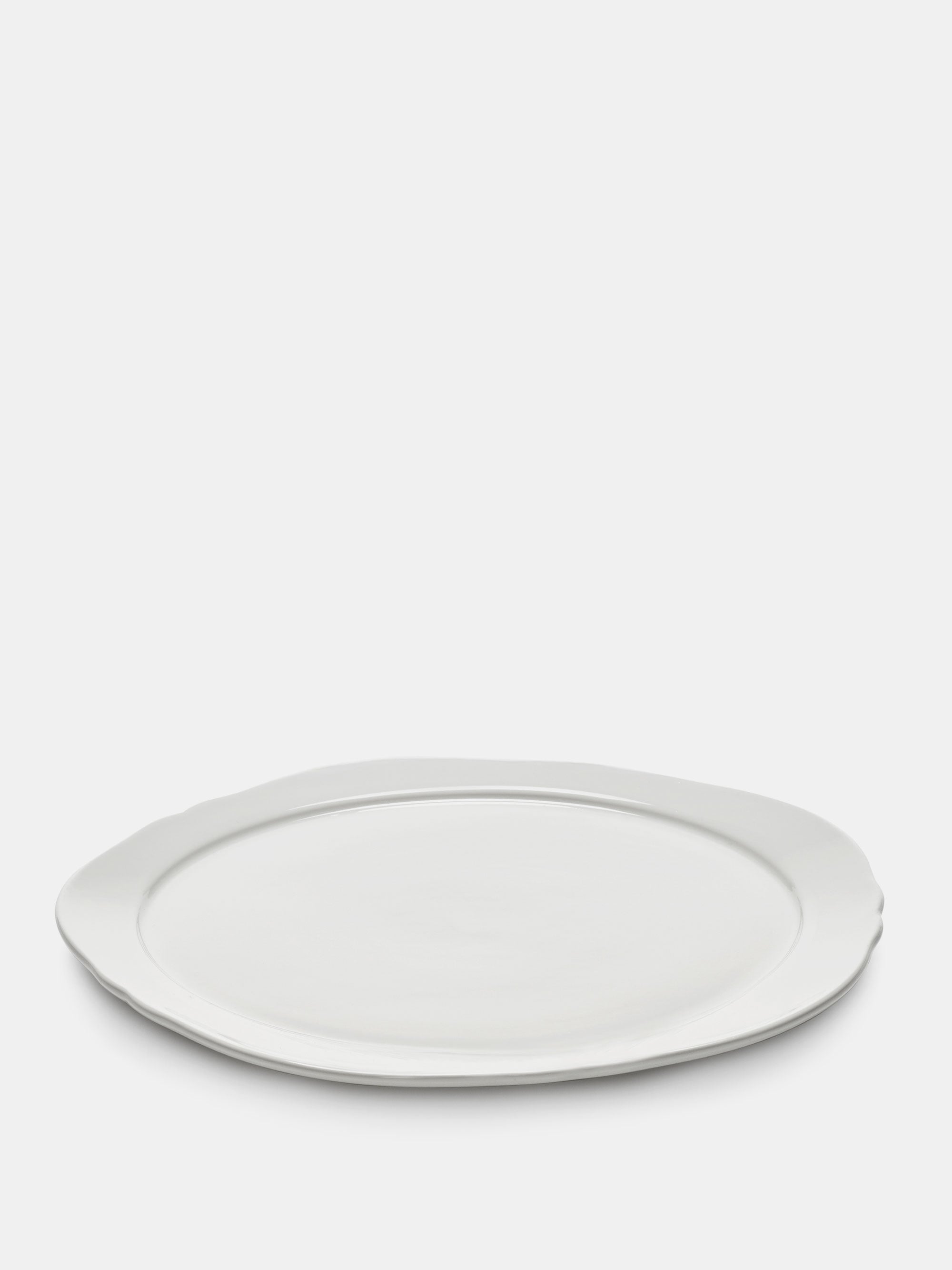 60159 7c4e4e8011 Dinner Plate 02 White Silhouette 2 Portrait