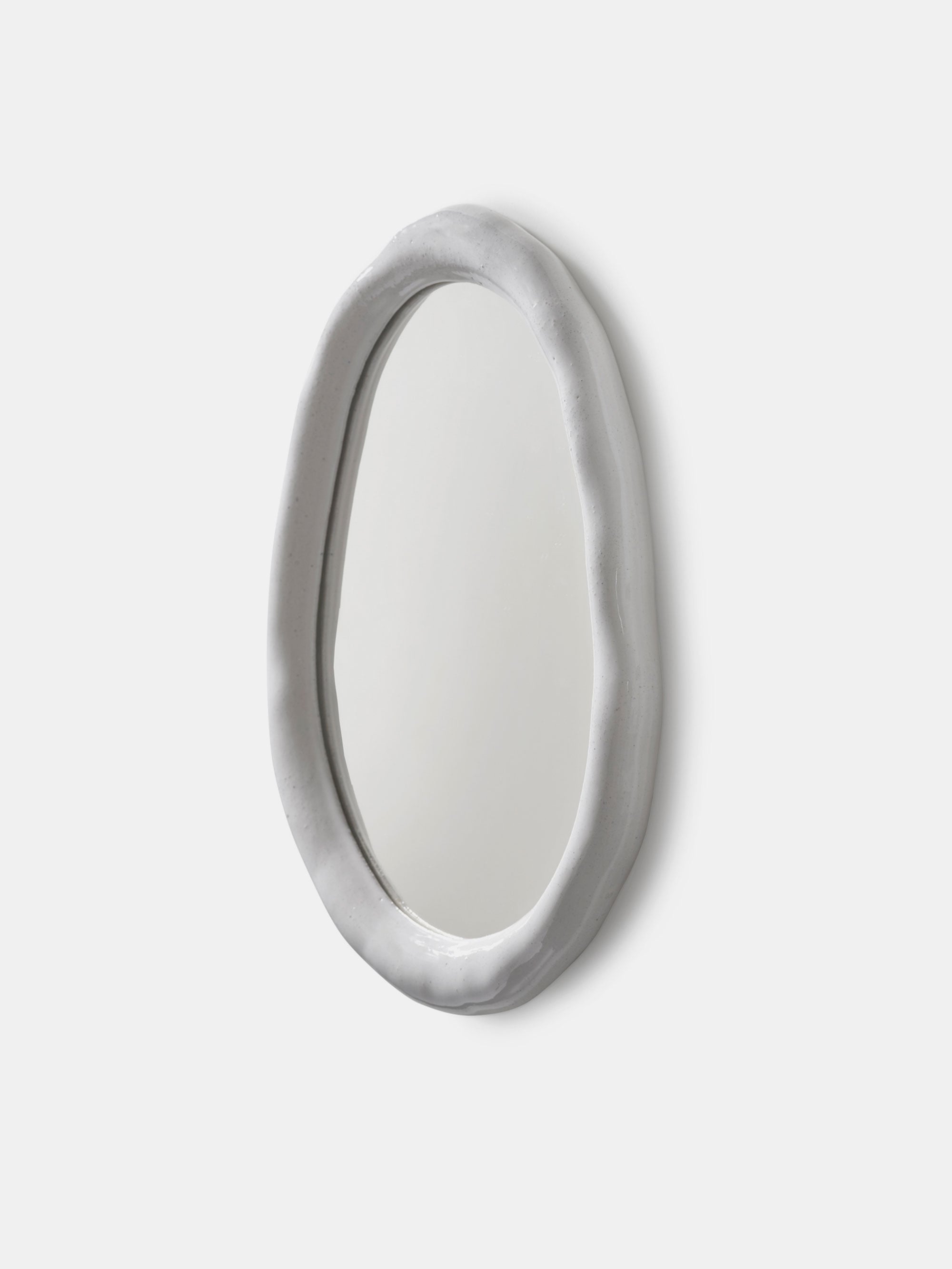 60170 B260670679 Mirror 01 White Rosie 1 Portrait