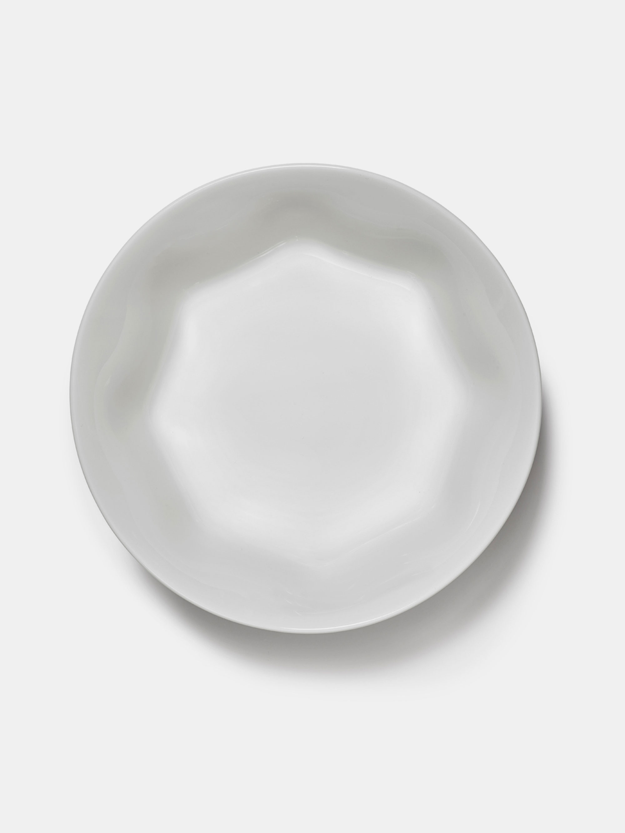 60177 6d7e121b4a Serving Bowl White Silhouette 2 Portrait