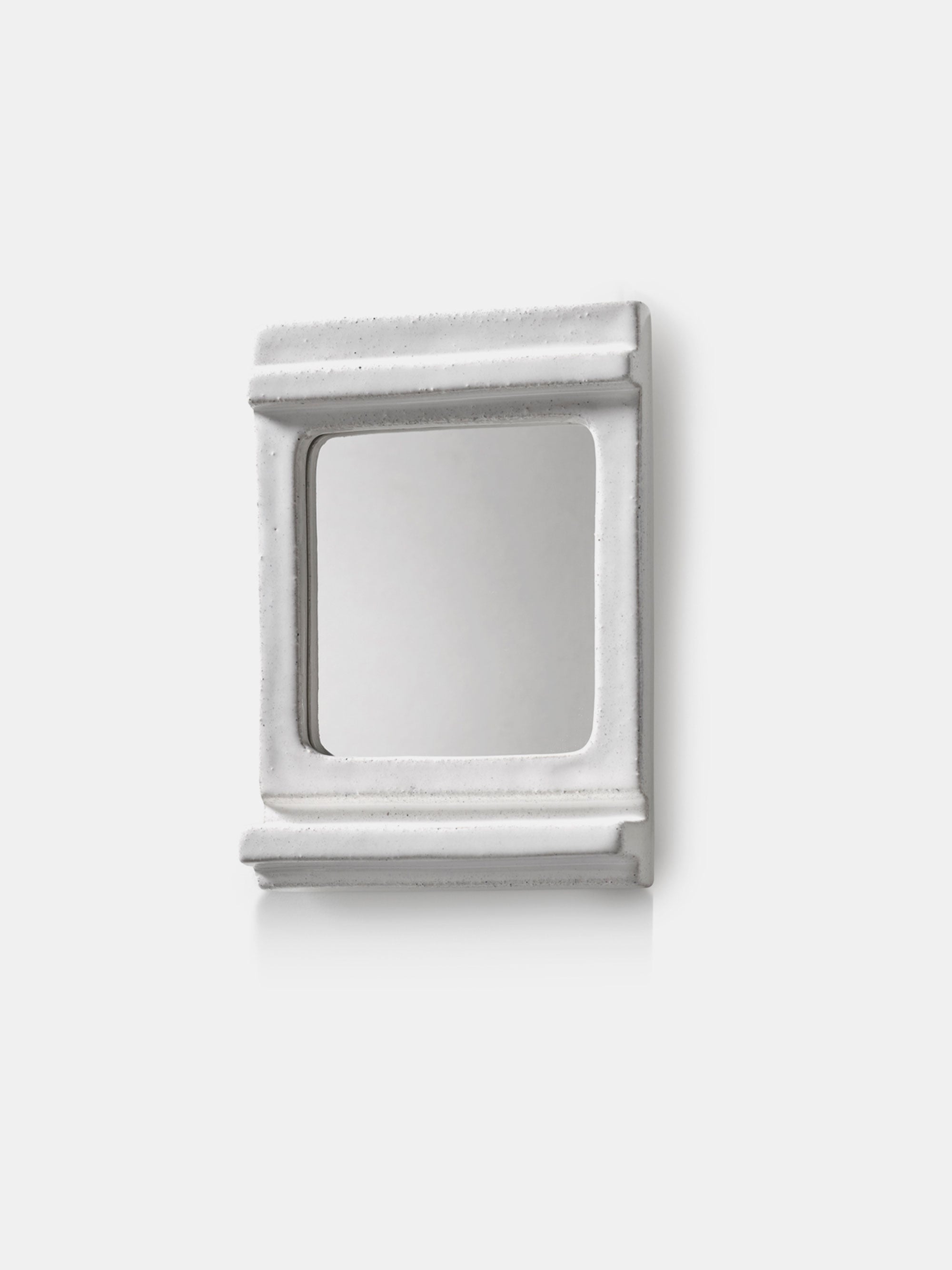 60188 Cab3c31ce2 Mirror 01 White Rosie Portrait