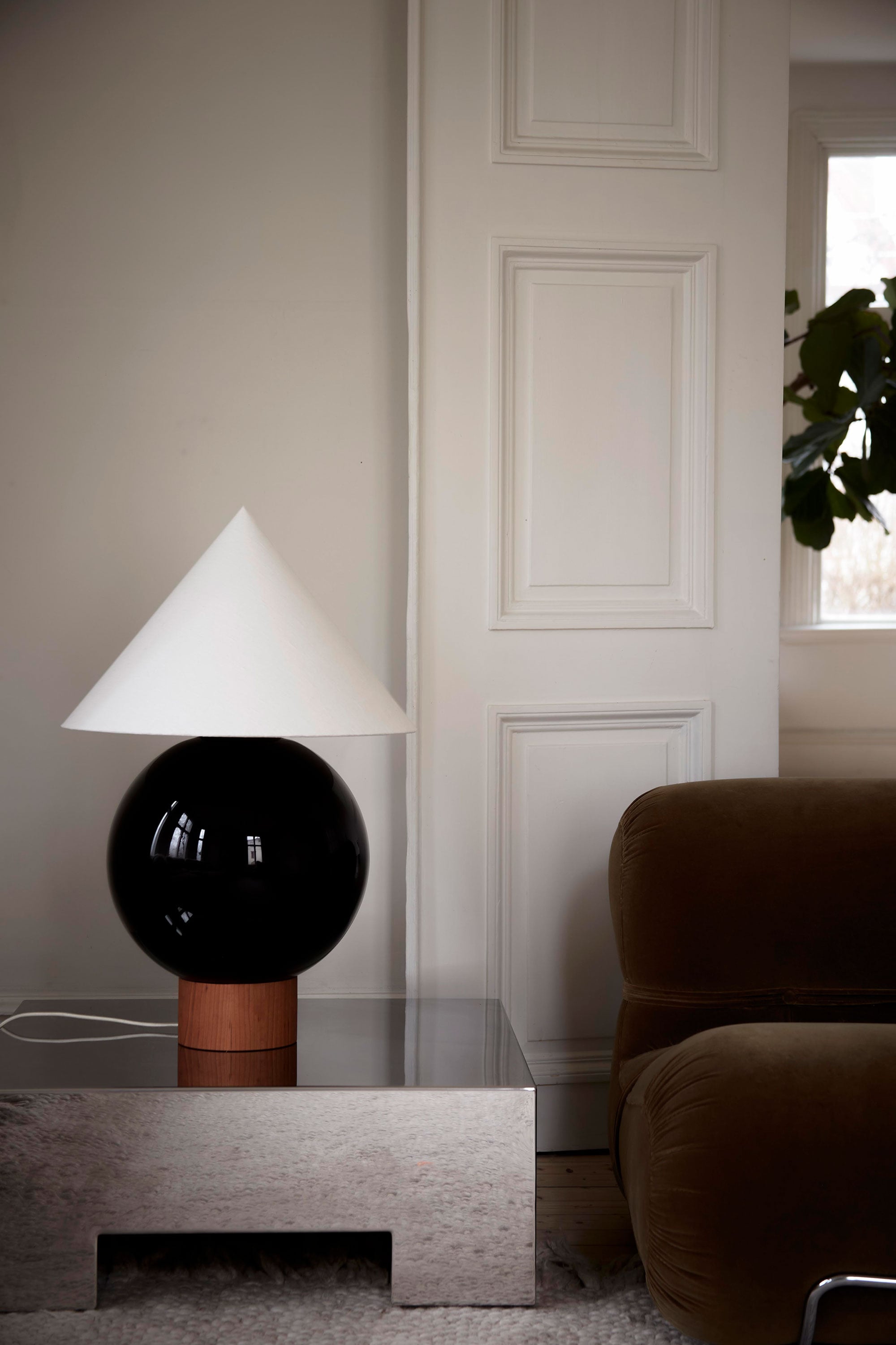 60282 2ee6d3f22b 56989 1096363a72 Artilleriet Ateliers Gallery Lamp Pitch Black Original Portrait
