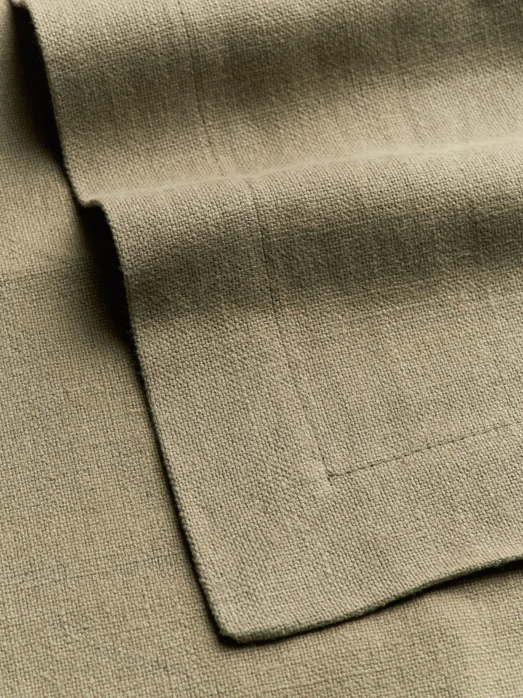 60948 80f8e829c9 796 C624adb364 Studio Linen Throw Forest Green Closeup 2400 Portrait
