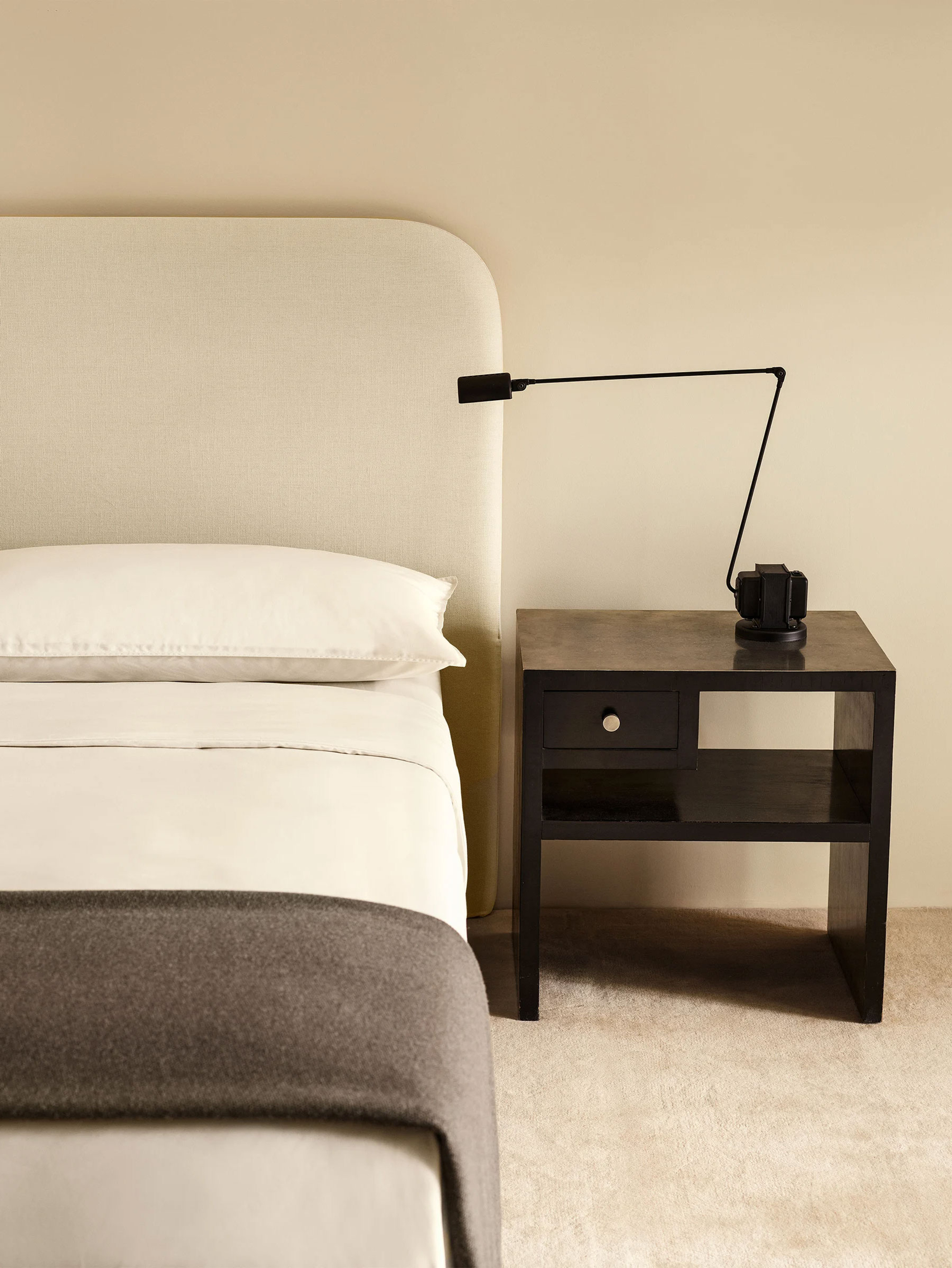 61073 9b832f4ec5 Signature Headboard White 2 Portrait