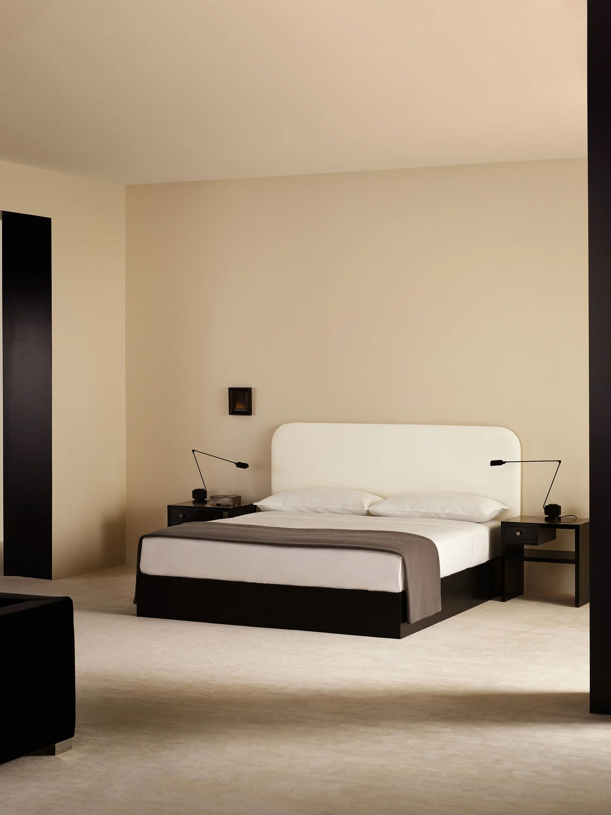 61138 D19602032a Signature Headboard White 3 Portrait