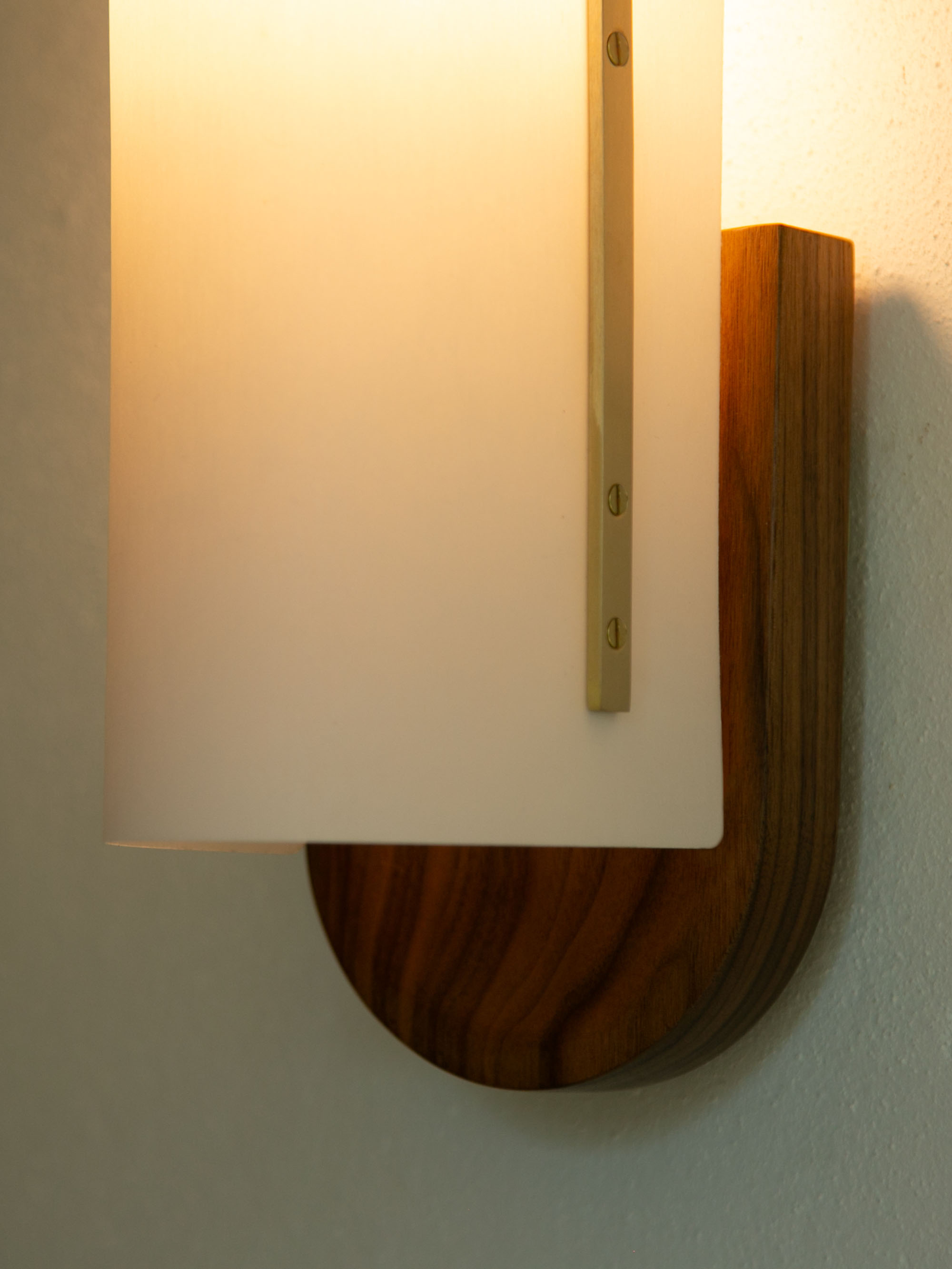 61170 C0b6a54bd8 Modernist Timber Wall Lamp Joe Armitage 3 Portrait
