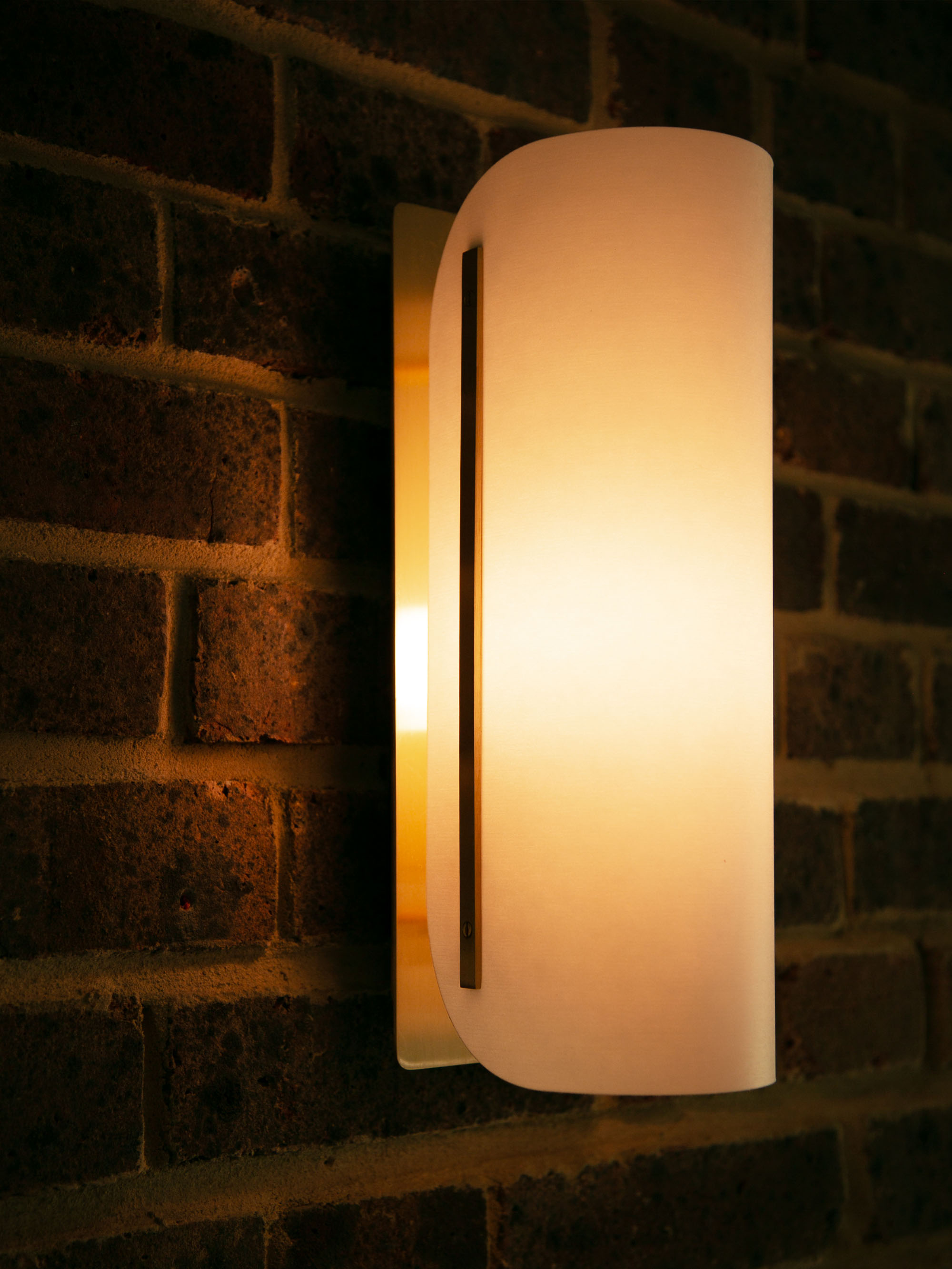 61171 20b8fa49cf Modernist Metal Wall Lamp Joe Armitage 1 Portrait