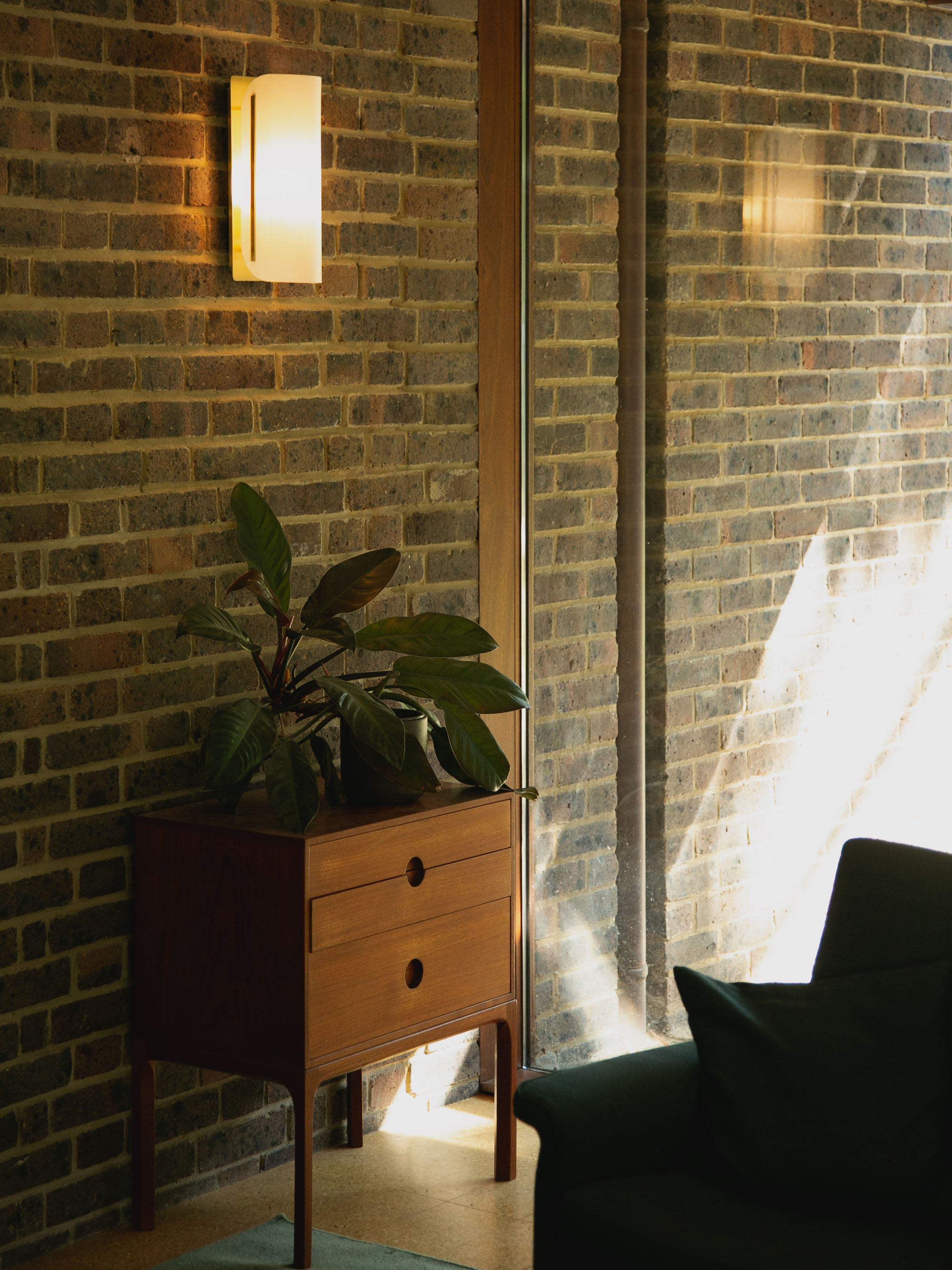 61171 5693c4f002 Modernist Metal Wall Lamp Joe Armitage 5 Portrait