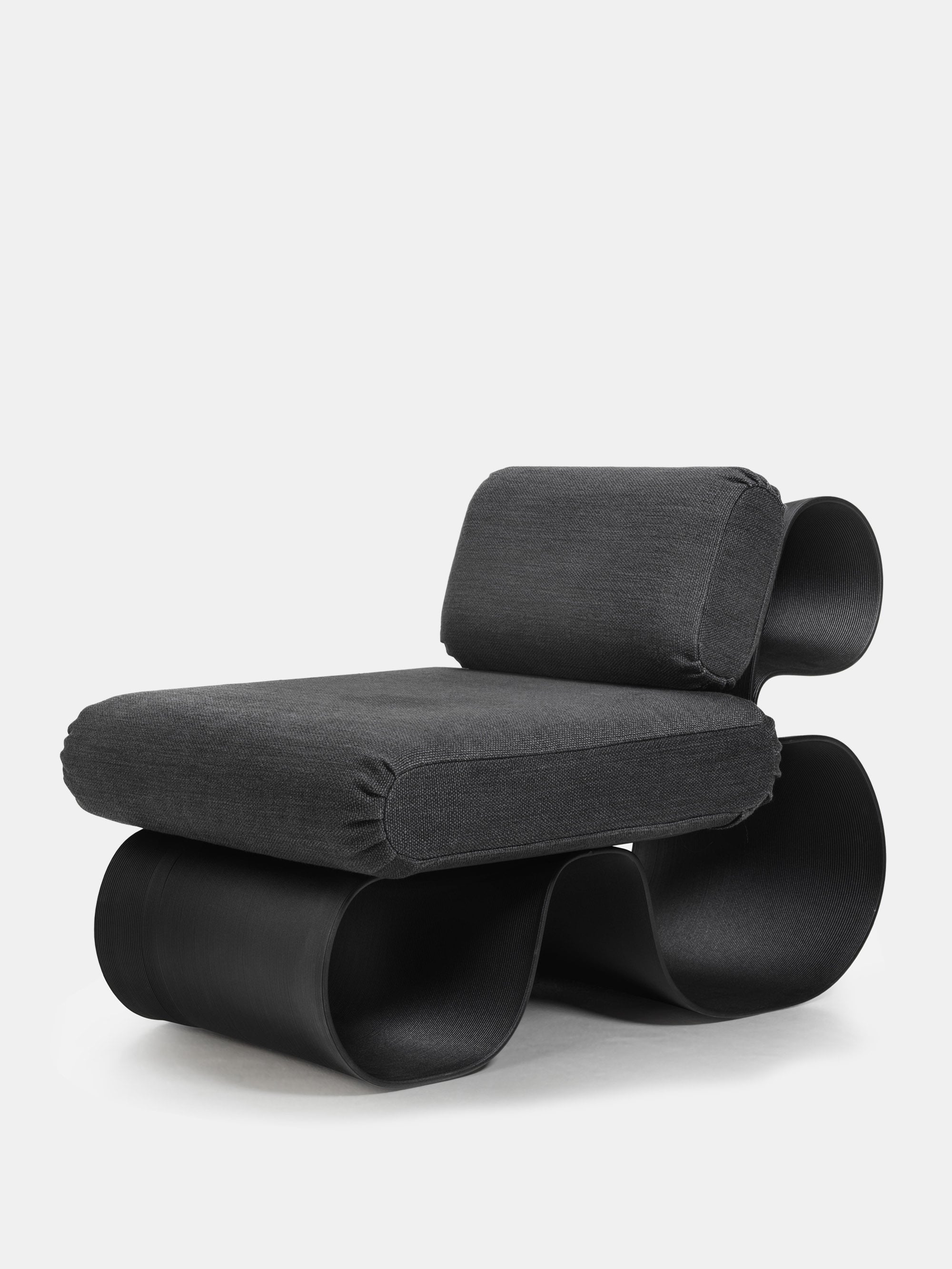 61185 A0ad0ae1dd Eel Lounge Chair Black137240 Portrait
