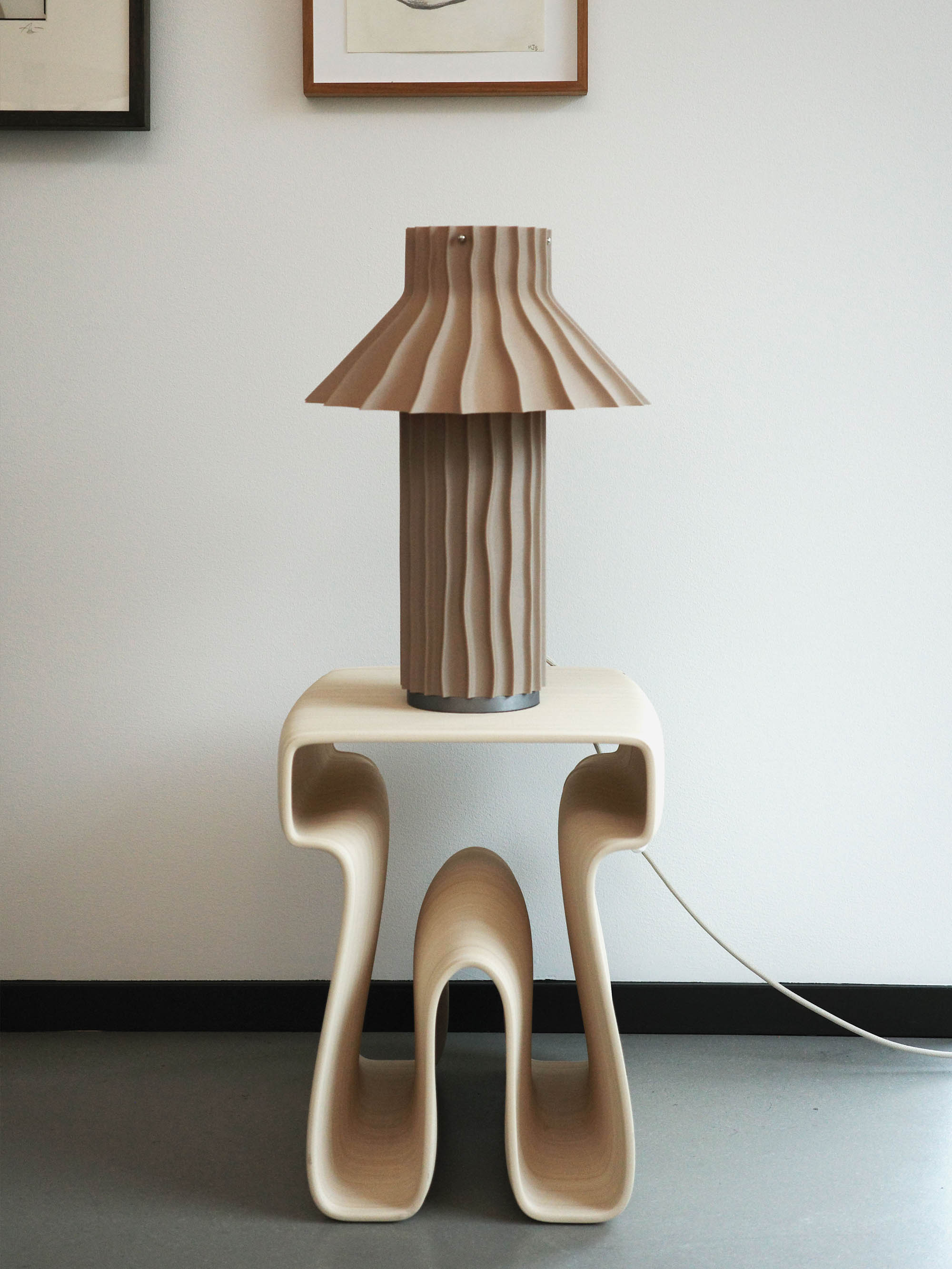 61190 401e6dbc19 Octopus Side Table Blond 3137173 Portrait