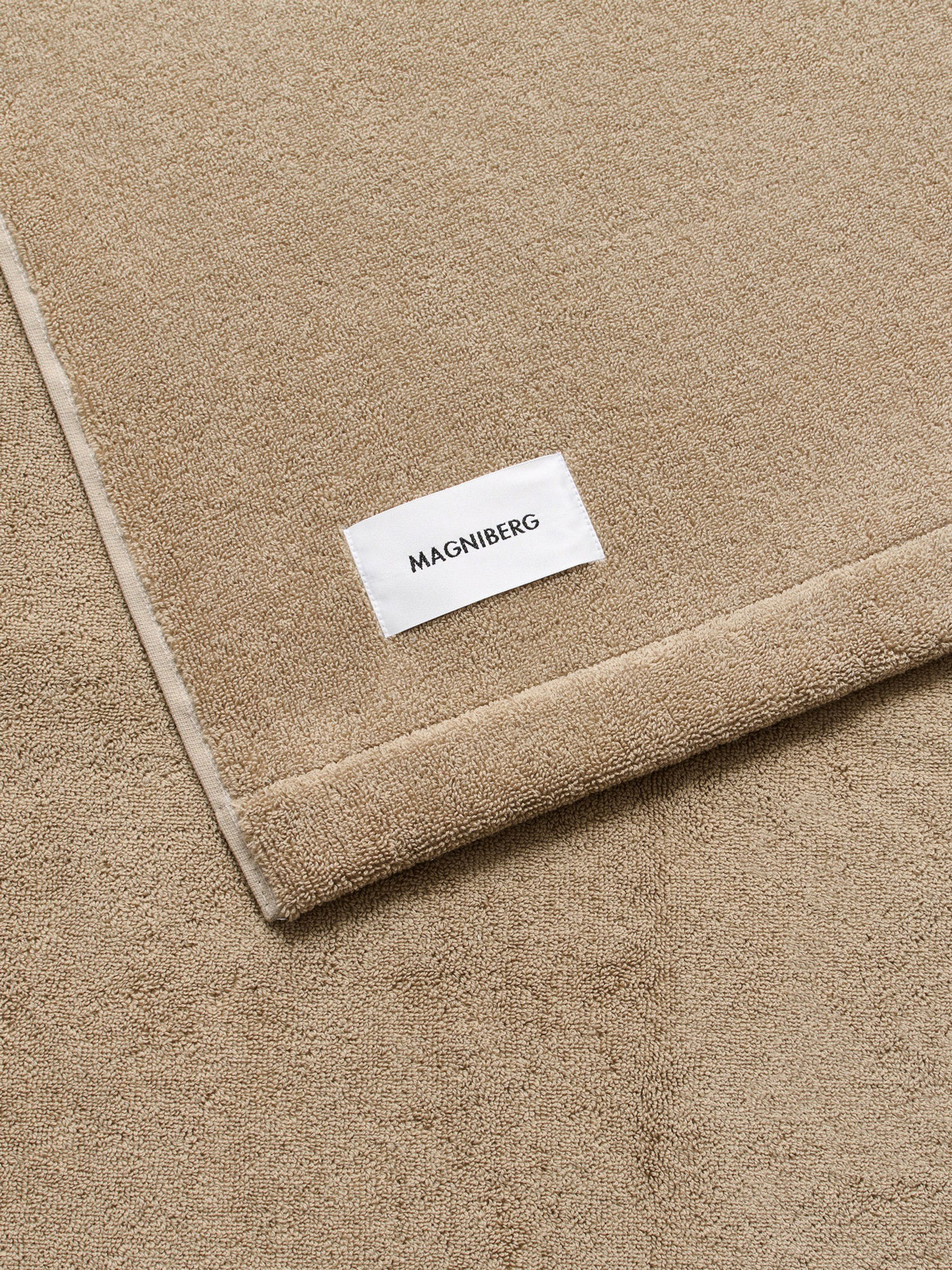 61239 4f111e92b9 Gelato Bath Towel Sheet Cone Beige 004 E80b45d0 D53d 44d3 95ae 1fe63c23ba56 1800x Portrait