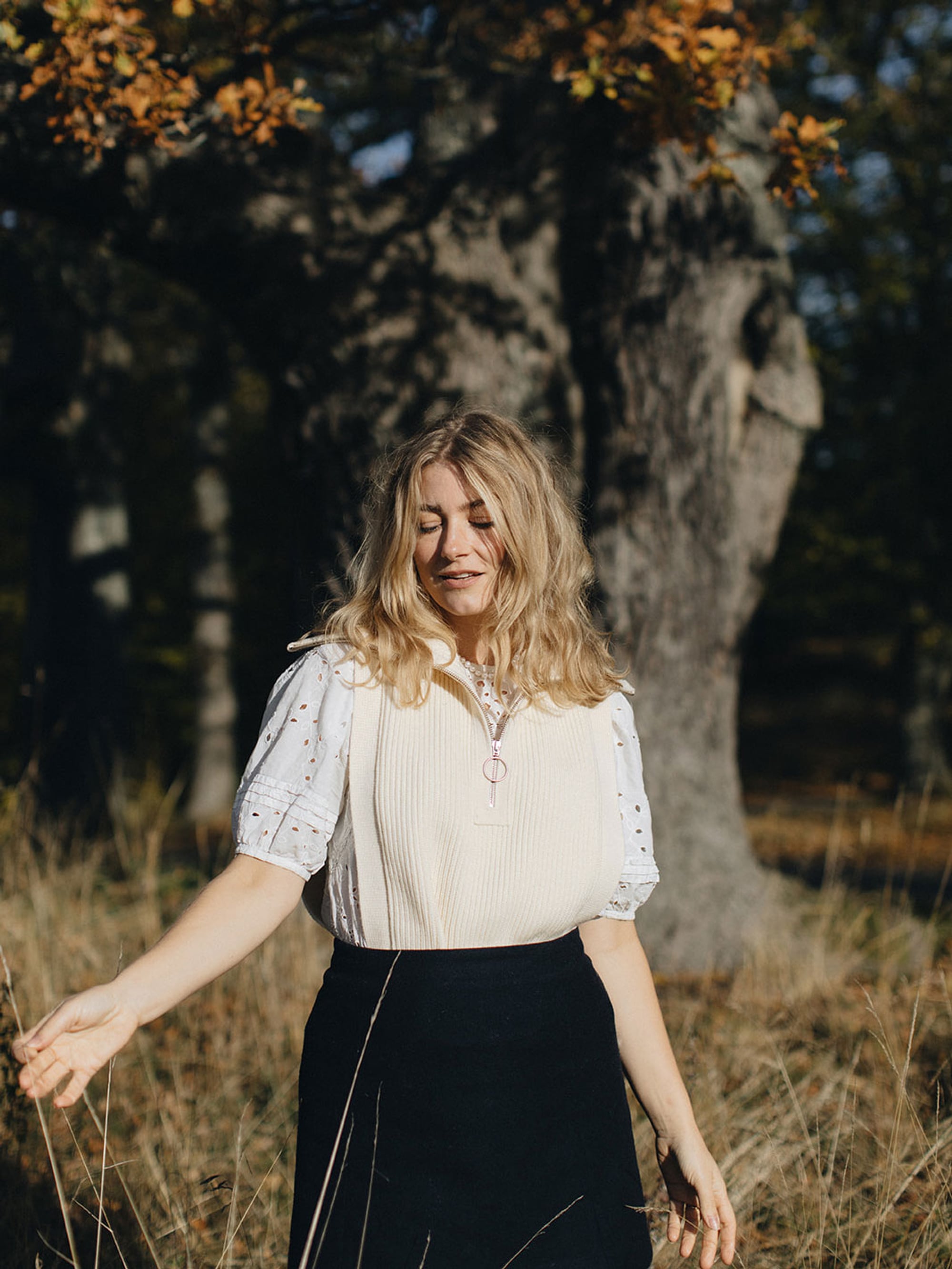 61349 05585d9fff Elsa Billgren Portrait