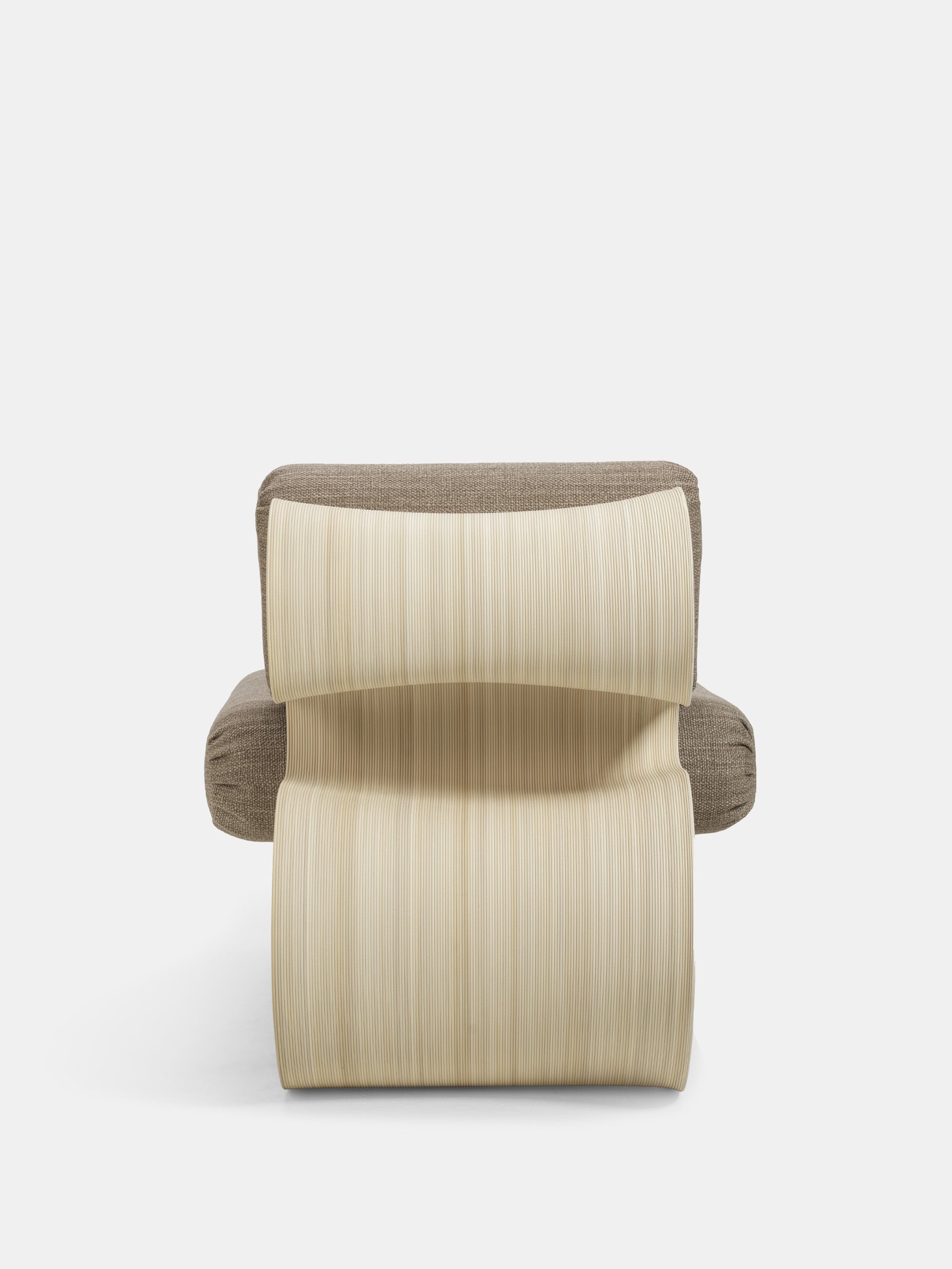 61365 D486ab0090 Eel Lounge Chair Blond 2 Portrait