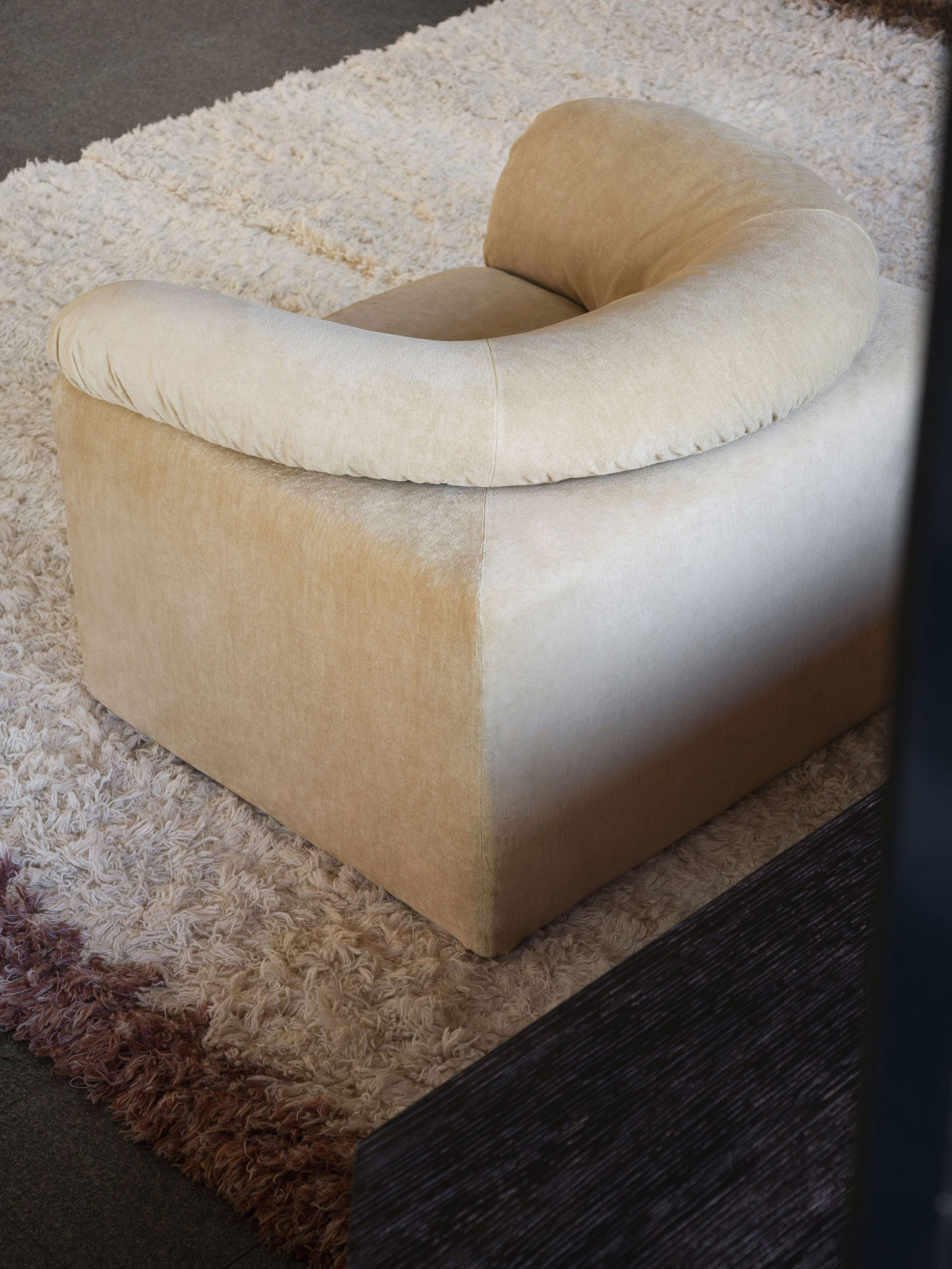 61386 84572ff2fa Butter Sofa Tacchini 2137452 Portrait