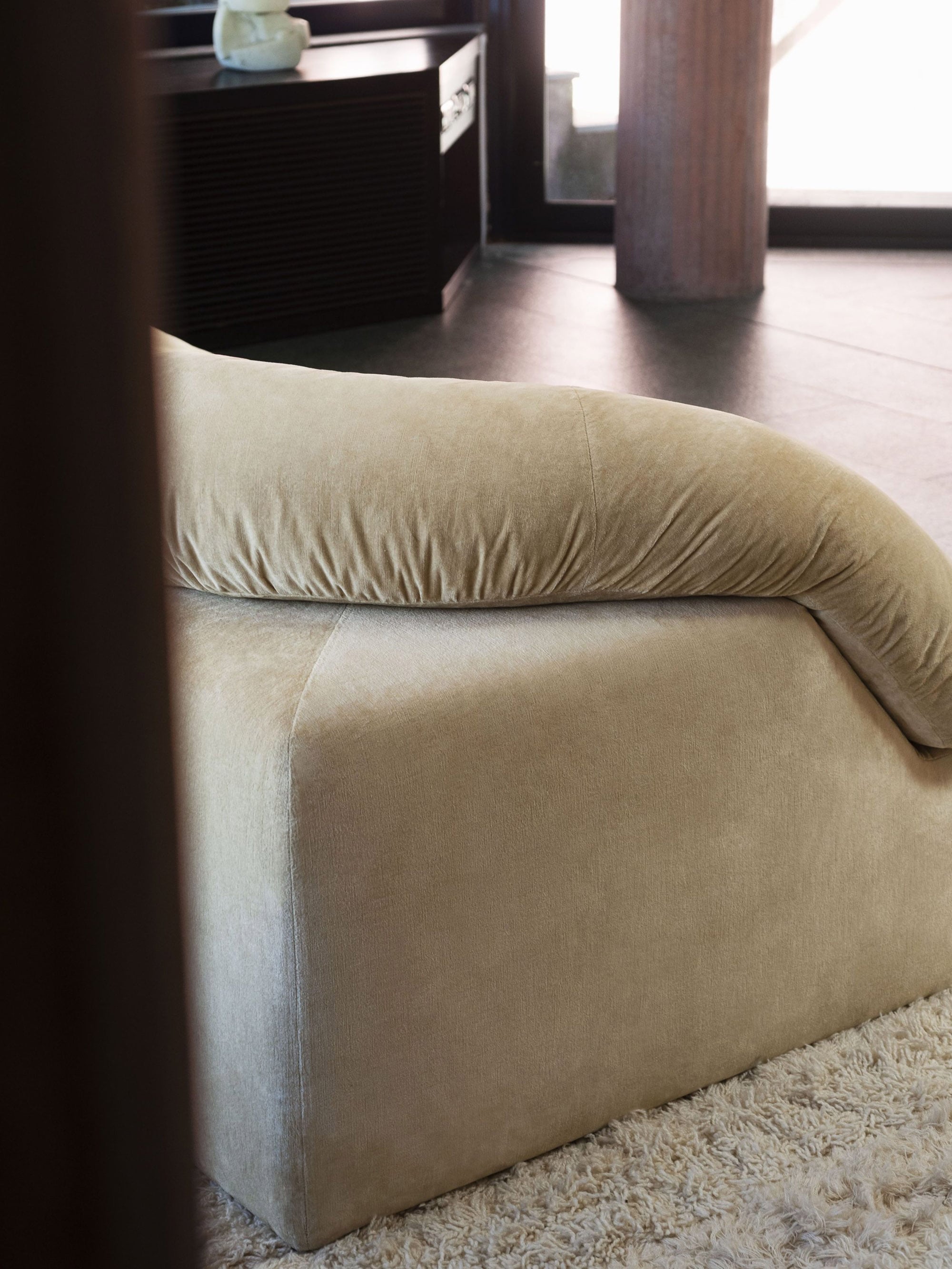 61386 C610c979e6 Butter Sofa Tacchini 3137451 Portrait