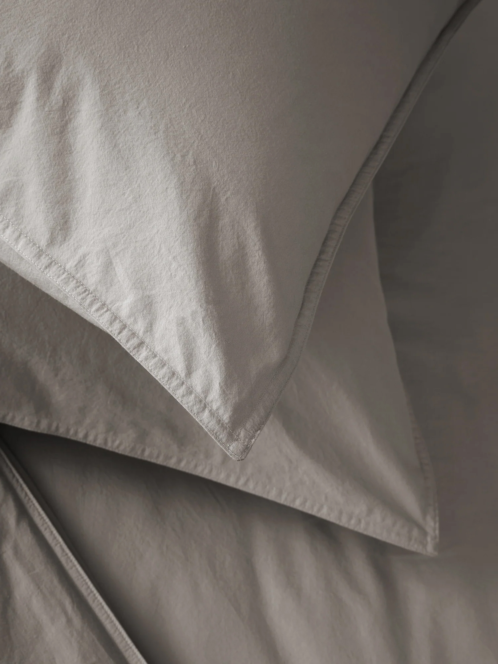 61454 F9467024e6 Tale Pillow Cases 50x60 2x 87 Fumo Portrait