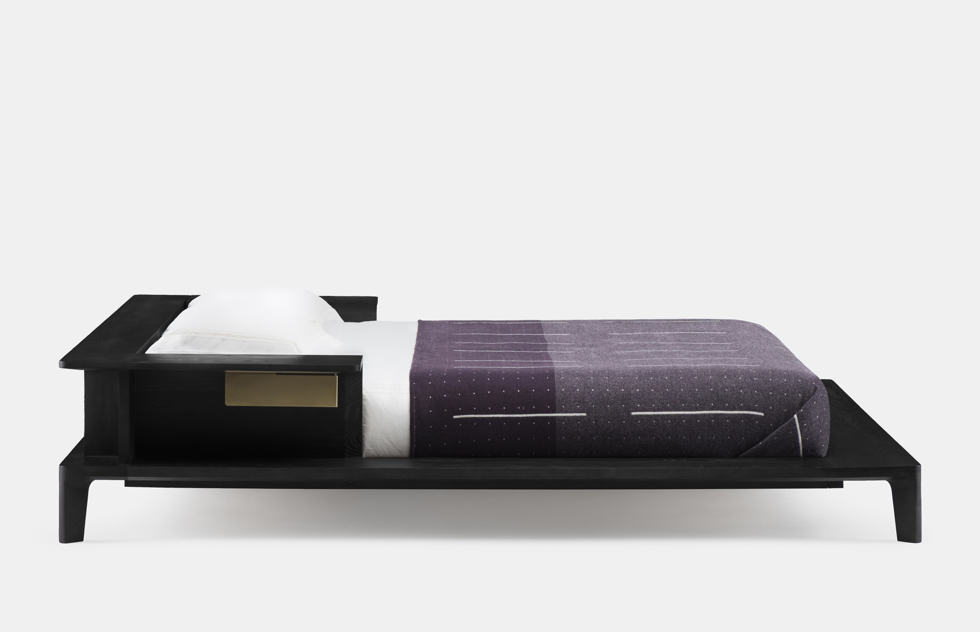 61658 A82571087b Platform Bed De La Espada Portrait