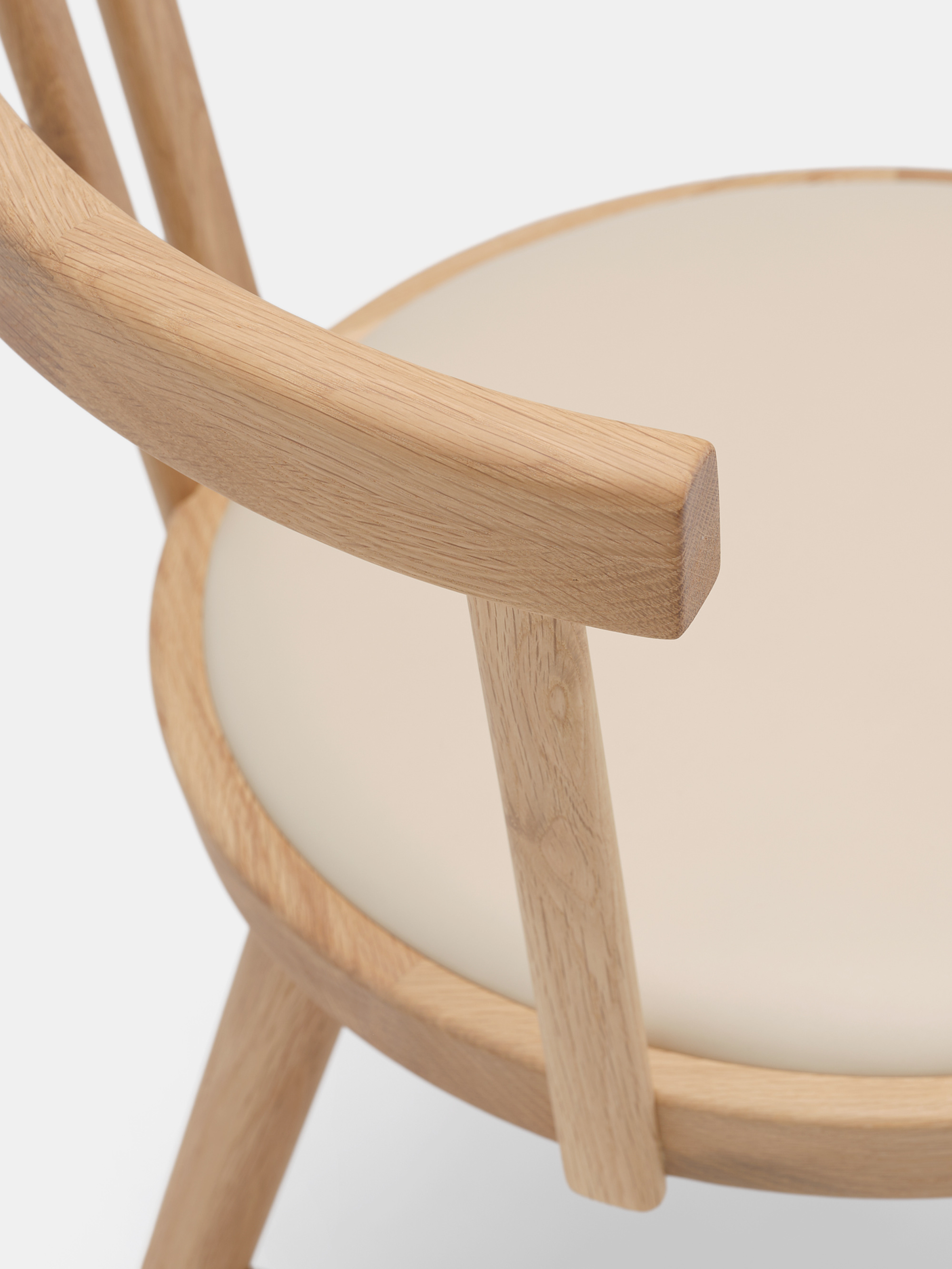 Karimoku Case — N-DC06 Dining Chair — Dining chairs | Artilleriet