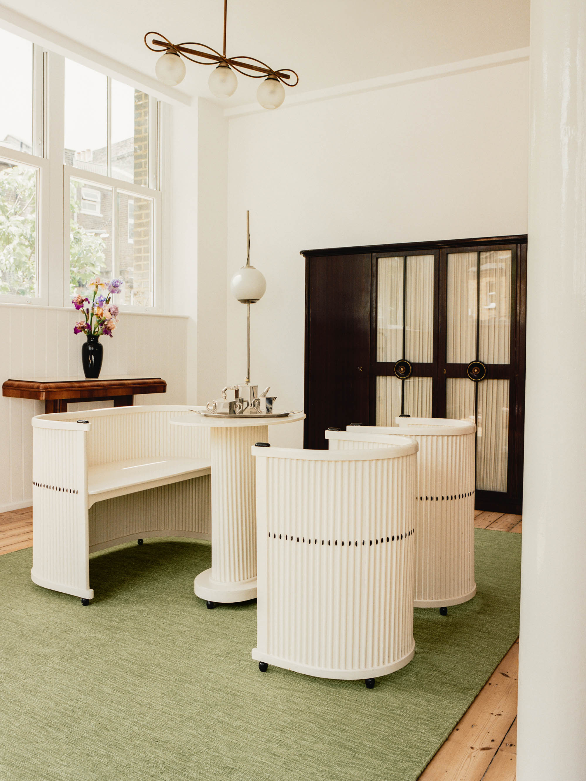 61768 00091544f2 Tradition Solid Green Portrait