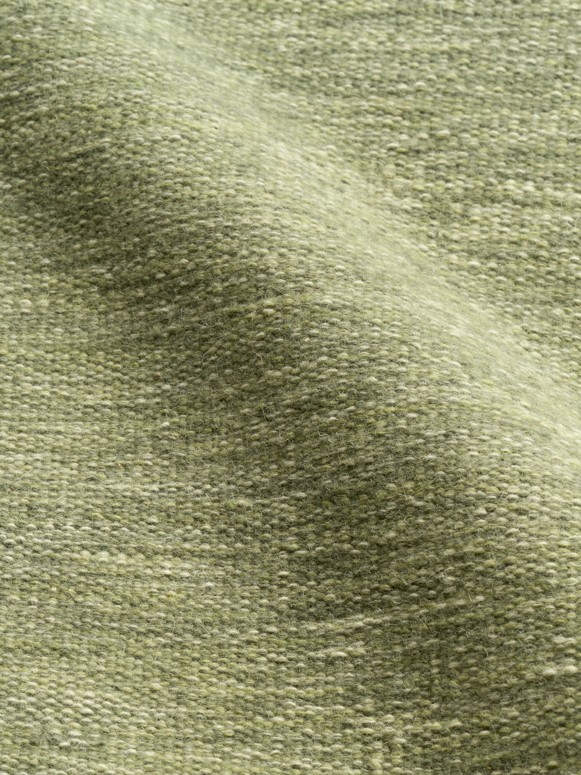 61769 33384577c8 Tradition Solid Green 3 Portrait