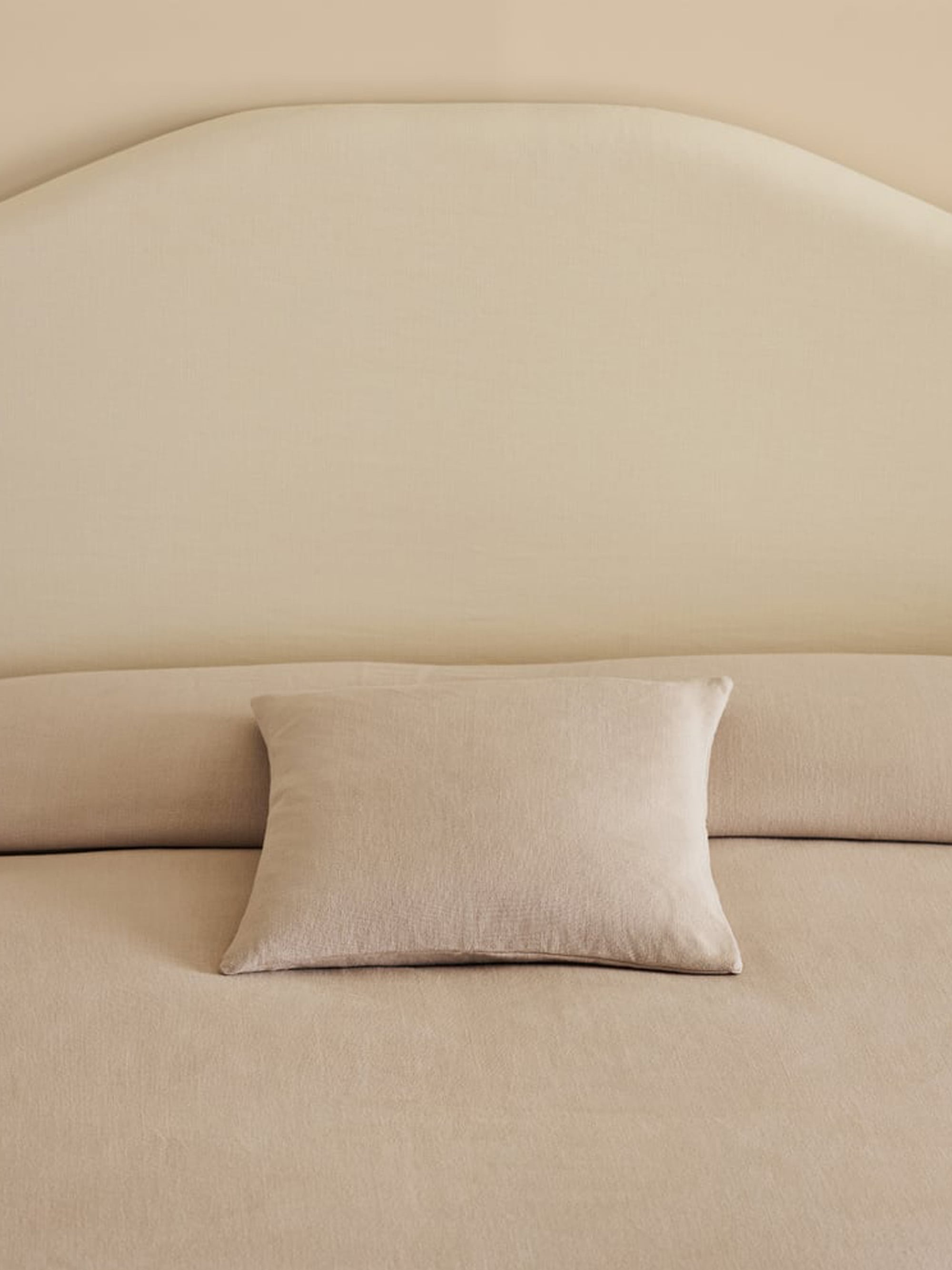 61799 C844bfbc23 61050 9030d723dc Studio Linen Pillow Case 50x90 Sand 3 Original Portrait