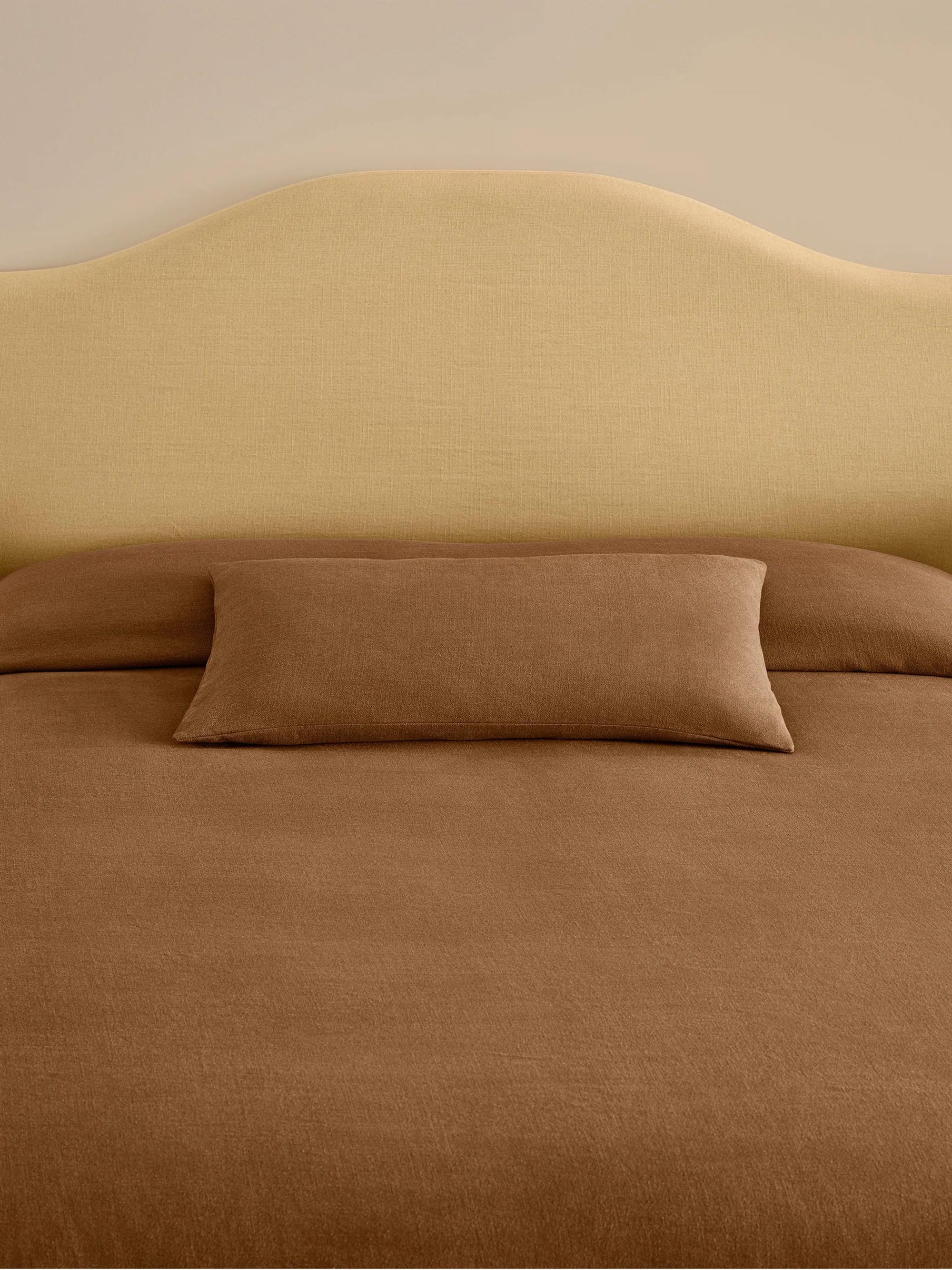61806 10017d7f4d 795 Eed726e14b Studio Linen Throw Brandy 5 2400 Portrait