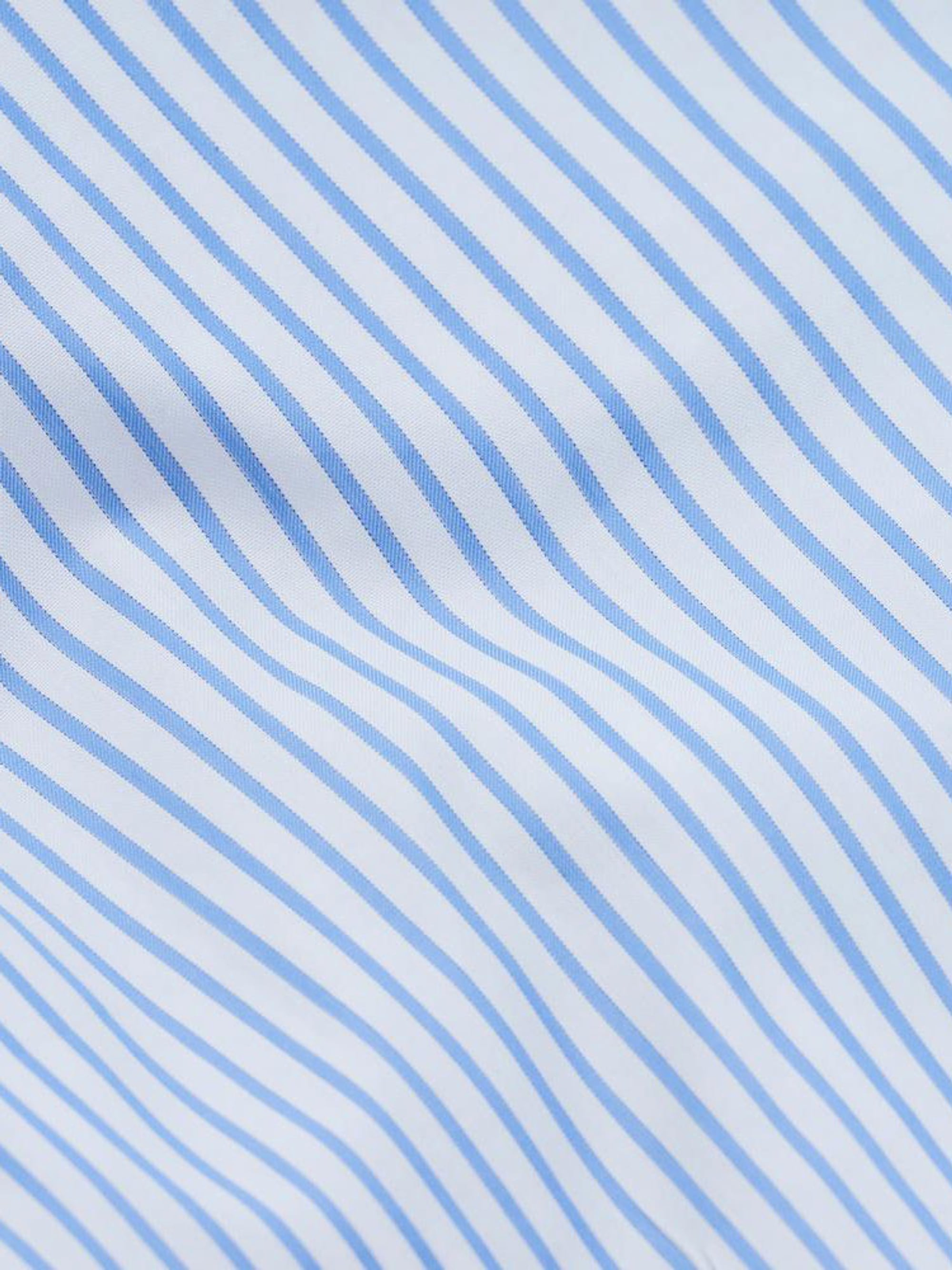 61904 6ce8003019 34577 C8eb910059 Magniberg Wallstreet Oxford Stripe White 060 Lowres 45a0afd6 53fd 46ca 8069 92f8526a0bd3 800xprogressive54707 Zoom Portrait