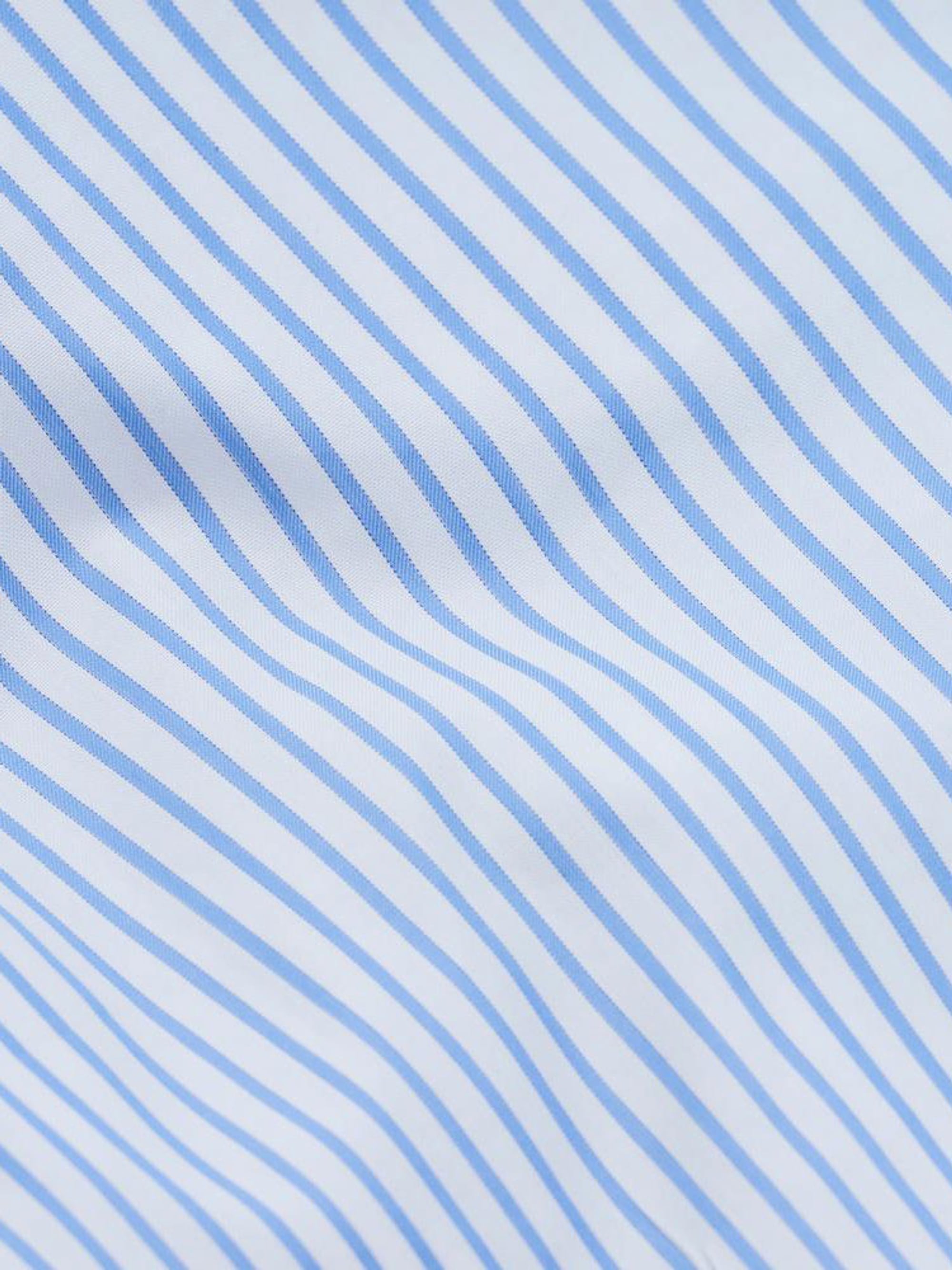 61904 6ce8003019 34577 C8eb910059 Magniberg Wallstreet Oxford Stripe White 060 Lowres 45a0afd6 53fd 46ca 8069 92f8526a0bd3 800xprogressive54707 Zoom139069 Portrait