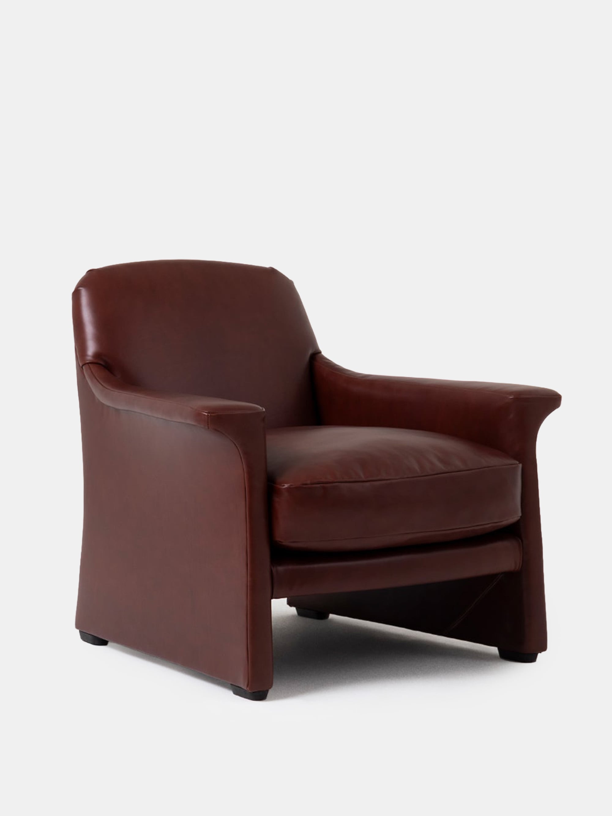 61926 Ce80d87fdb Ada Armchair Side Portrait