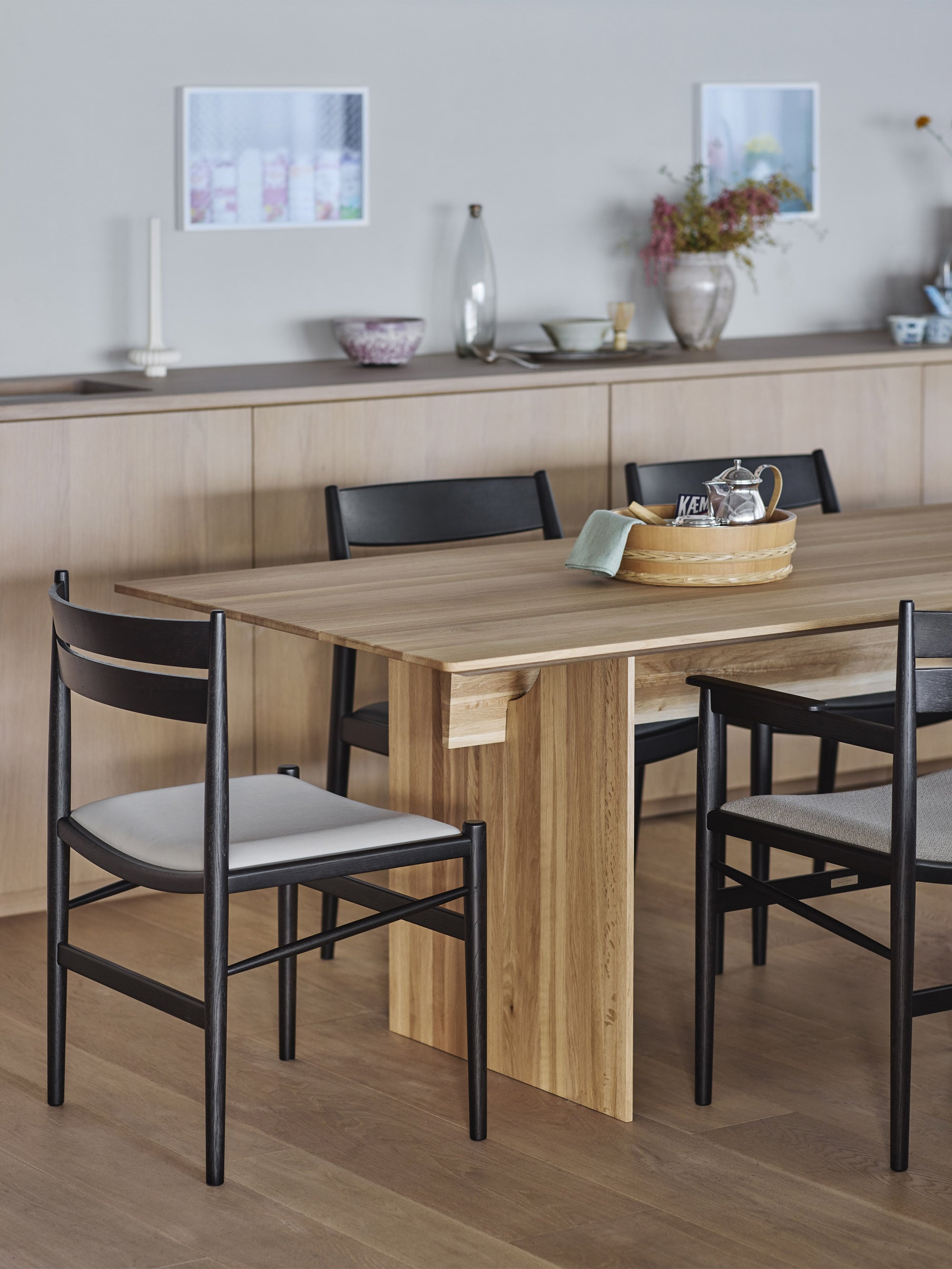 61931 0fc2aa0745 N Dc04 Dining Chair In Situ Portrait
