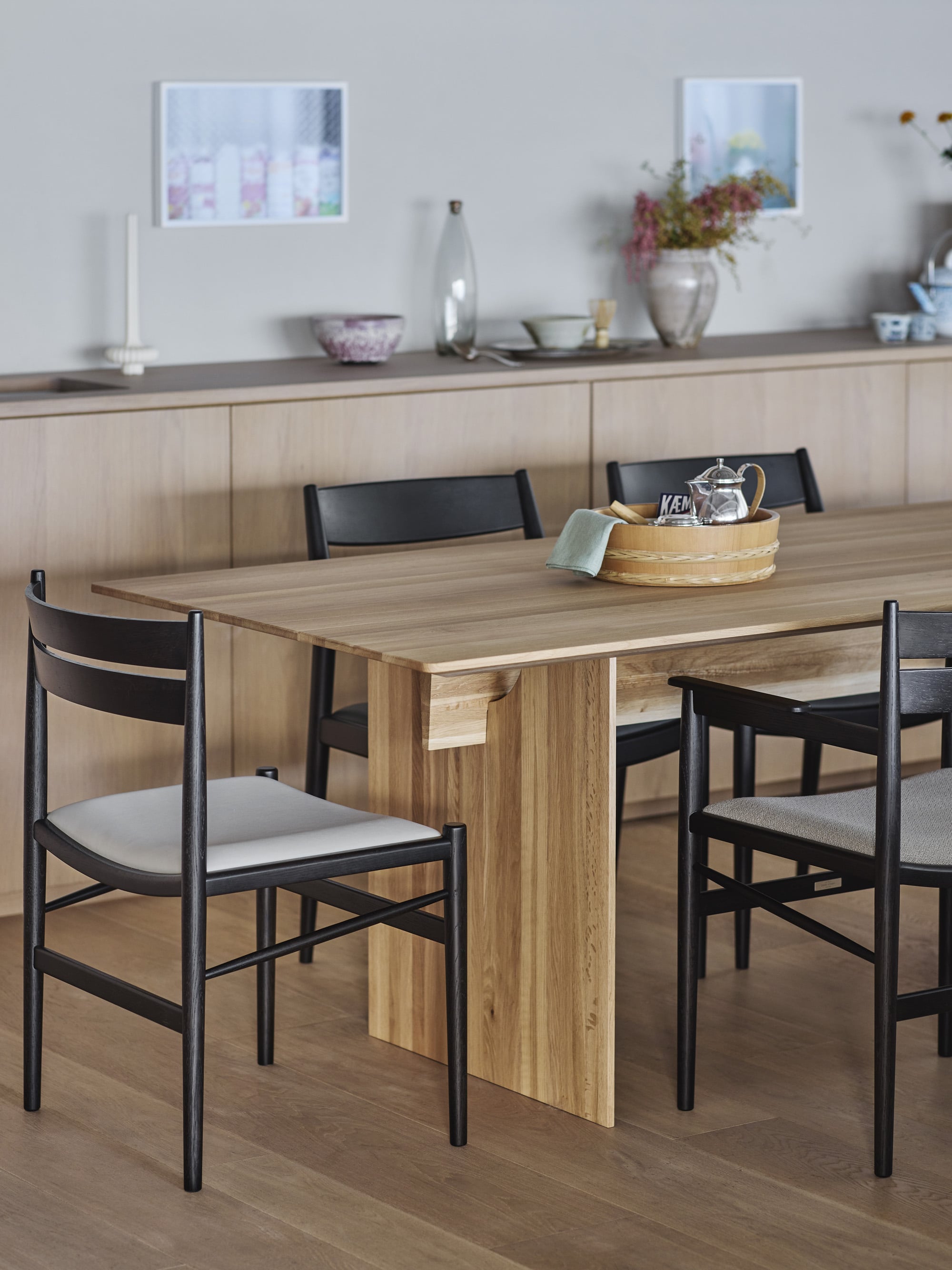 61934 39b27391fd N Dc05 Dining Chair Black Oak In Situ Portrait
