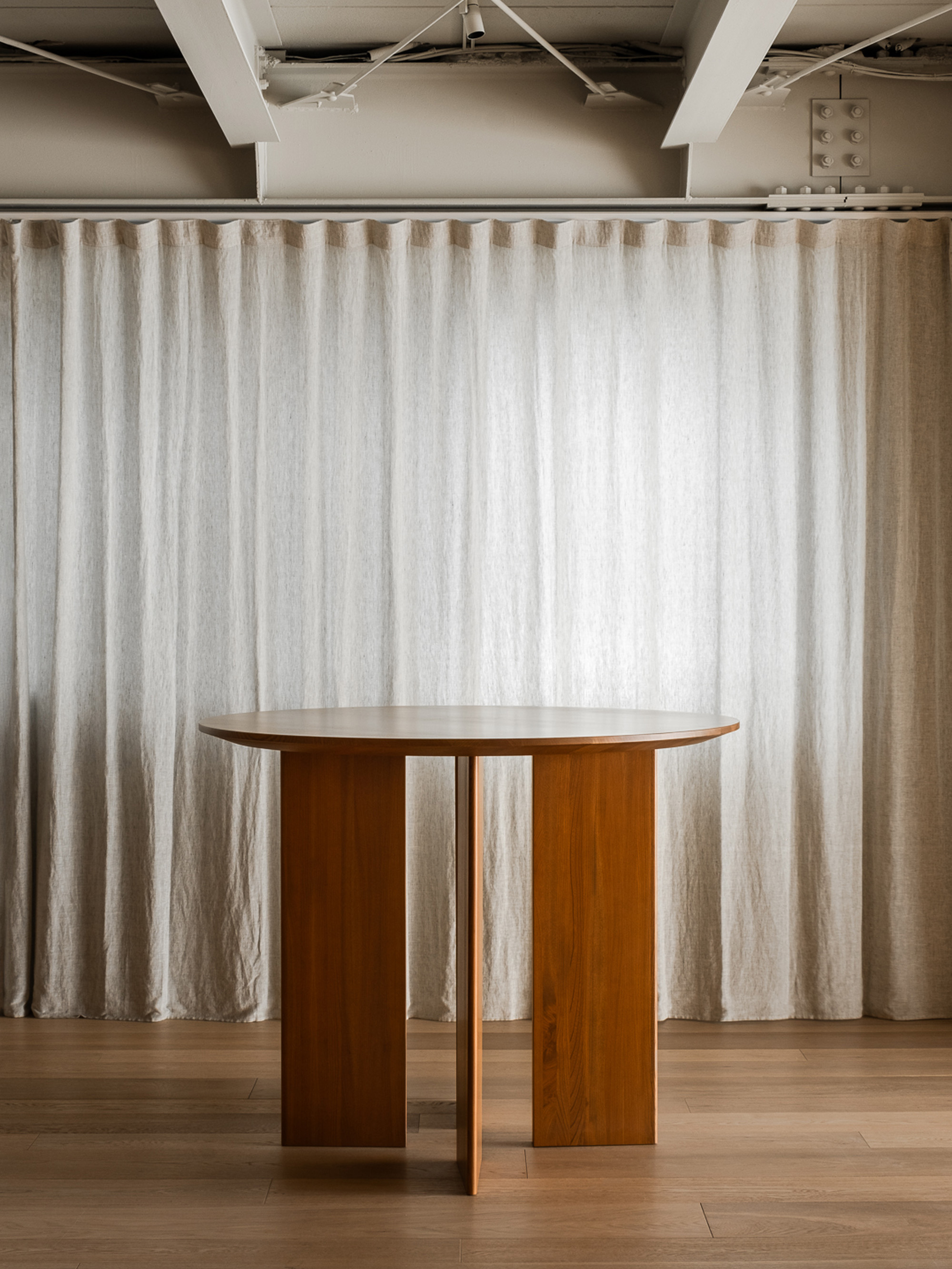 61940 9eb9fe3629 A Ht01 Dining Table Portrait