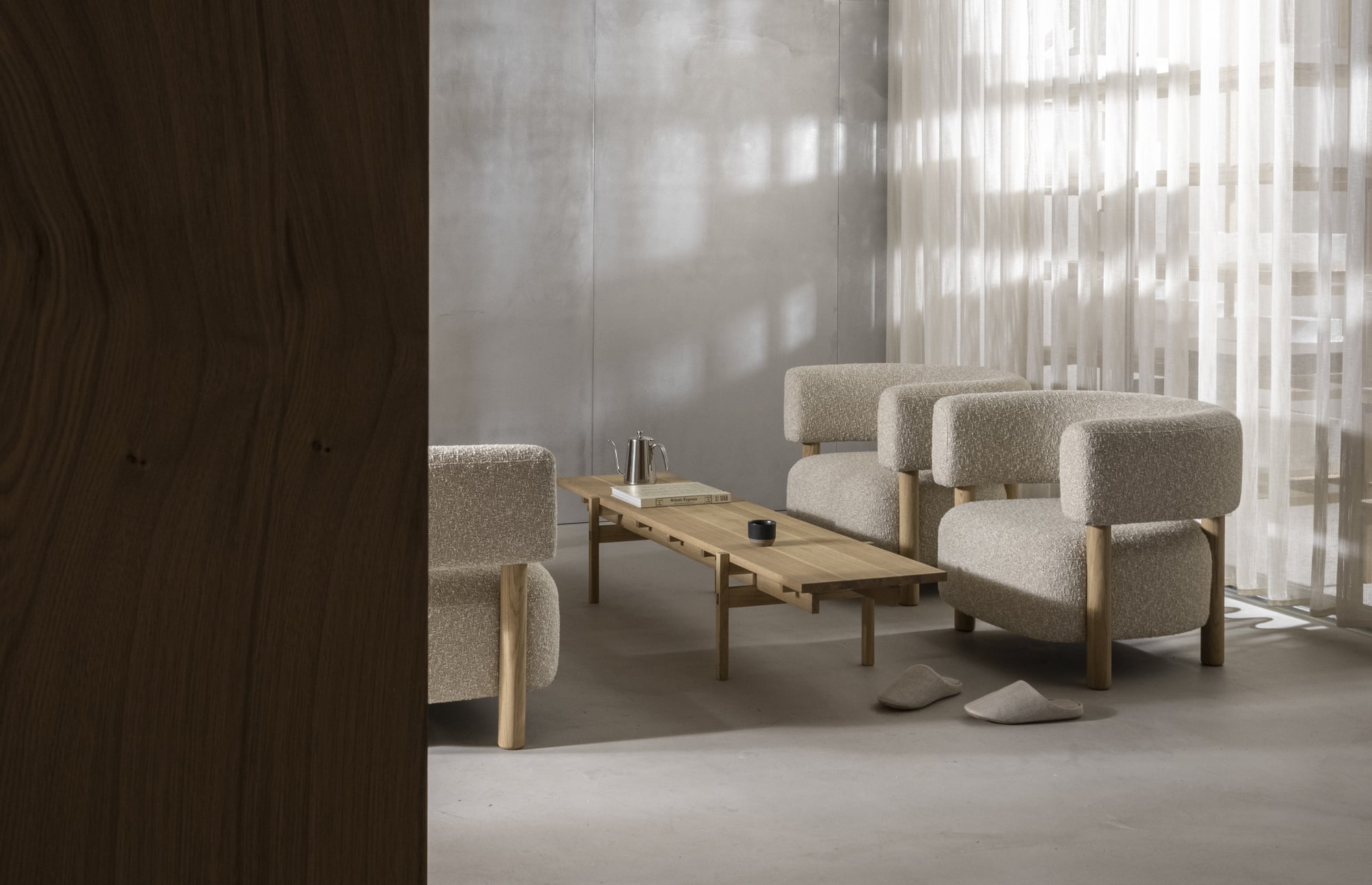 61941 C400075c42 N Ct03 Coffee Table In Situ Portrait